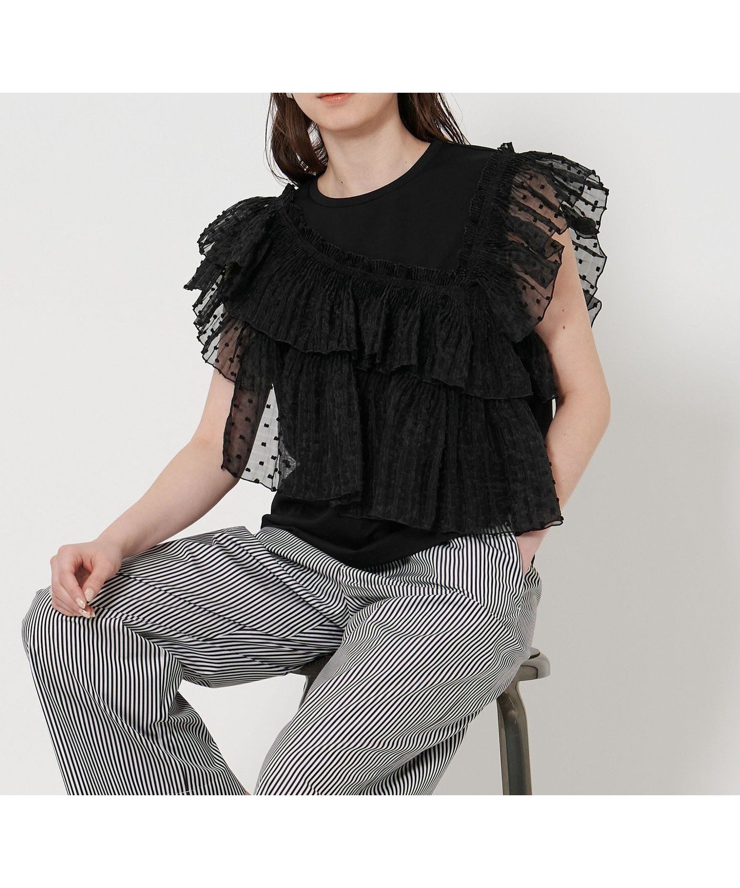 【ユナイテッドアローズ/UNITED ARROWS】のプリーツフリル コンビ カットソー BLK 人気、トレンドファッション・服の通販 founy(ファニー) 　ファッション　Fashion　レディースファッション　Fashion for Women　トップス・カットソー　Cut & Sew Tops　カットソー・ベーシックTシャツ　Cut-and-Sewn Tops / Stretch Tees & Basics　アシンメトリー　Asymmetrical Style　オーガンジー　Organza Fabric　カットソー　Cut and Sewn Top　コンビ　Combo, Combination Style　ストレート　Straight, Straight Cut　バランス　Balance, Style Balance　フリル　Frill, Ruffle　プリーツ　Pleats, Pleated　 other-1|ID: prp329100004549532 ipo3291000000033041366