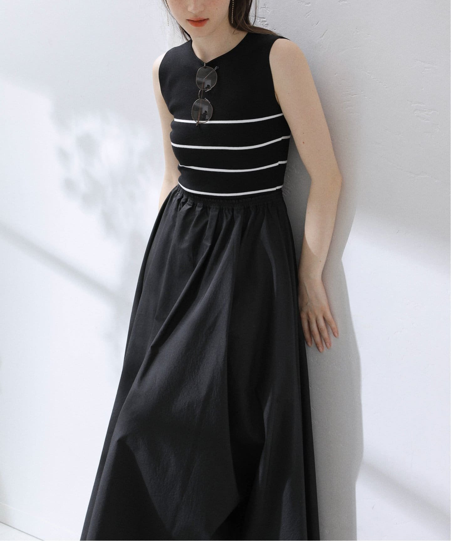 【ラ トータリテ/La TOTALITE】の【洗える】2WAYドッキングワンピース インテリア・キッズ・メンズ・レディースファッション・服の通販 founy(ファニー) 　ファッション　Fashion　レディースファッション　Fashion for Women　ワンピース　Dresses　2025年　2025　2025春夏・S/S　Spring/Summer 2025 SS25　おすすめ　Recommended / Our Picks　カーディガン　Cardigan, Knitwear　ジャケット　Jacket, Outerwear　ドッキング　Docking, Mixed Material　ノースリーブ　Sleeveless, No-Sleeve　フィット　Fit, Slim Fit　フェミニン　Feminine, Girly　フレア　Flare, Flared　人気　Popular, Best Seller　旅行　Travel　洗える　Machine Washable　ブラック A|ID: prp329100004549535 ipo3291000000032719968