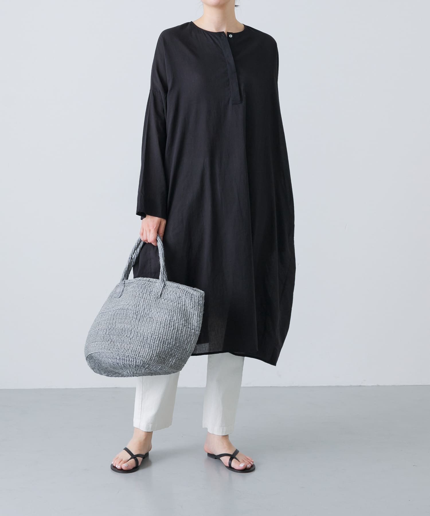 【かぐれ/kagure / URBAN RESEARCH】のボイルチュニックプルオーバー インテリア・キッズ・メンズ・レディースファッション・服の通販 founy(ファニー) 　ファッション　Fashion　レディースファッション　Fashion for Women　トップス・カットソー　Cut & Sew Tops　カジュアルプルオーバー・ニットトップス　Pullovers & Knit Tops / Casual Pullovers　2025年　2025　2025春夏・S/S　Spring/Summer 2025 SS25　おすすめ　Recommended / Our Picks　コンパクト　Compact, Small Size　サンダル　Sandals, Summer Shoes　シアー　Sheer, See-Through　ポケット　Pocket, Pocket Detail　エレガント 上品　Elegant　夏　Summer　S/S・春夏　SS, Spring/Summer, Warm Season　長袖　Long Sleeve, Full Sleeve　BLACK|ID: prp329100004549585 ipo3291000000032752829