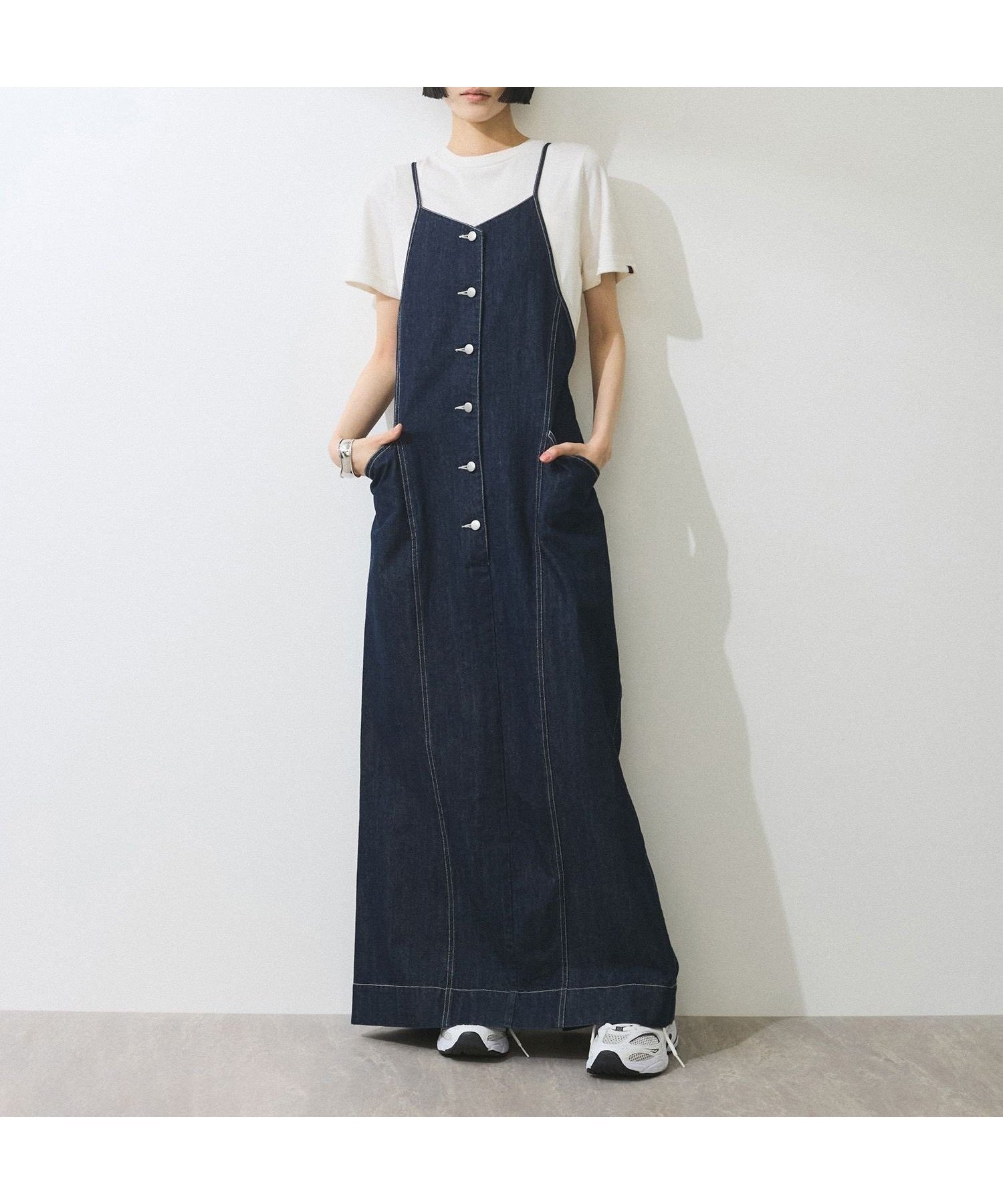 【アダム エ ロペ/ADAM ET ROPE'】の【WEB限定】デニムキャミワンピース インテリア・キッズ・メンズ・レディースファッション・服の通販 founy(ファニー) 　ファッション　Fashion　レディースファッション　Fashion for Women　ワンピース　Dresses　キャミソールワンピース　Camisole Dresses　インディゴ　Indigo Denim　インナー　Innerwear　ウォッシュ　Washed Finish　春　Spring　キャミワンピース　Cami Dress, Slip Dress　スリット　Slit, Slit Detail　スリーブ　Sleeve, Long Sleeve / Short Sleeve　タートル　Turtleneck, Turtle Collar　デニム　Denim, Jeans Material　ドレス　Dress, One-Piece　ノースリーブ　Sleeveless, No-Sleeve　フロント　Front, Front Design　ブリーチ　Bleach, Washed Finish　ポケット　Pocket, Pocket Detail　ラップ　Wrap, Wrap Design　ループ　Loop, Loop Knit　ロング　Long, Long-Length　S/S・春夏　SS, Spring/Summer, Warm Season　おすすめ　Recommended / Our Picks　夏　Summer　2025年　2025　2025春夏・S/S　Spring/Summer 2025 SS25　ネイビー系(41)|ID: prp329100004549717 ipo3291000000032605073