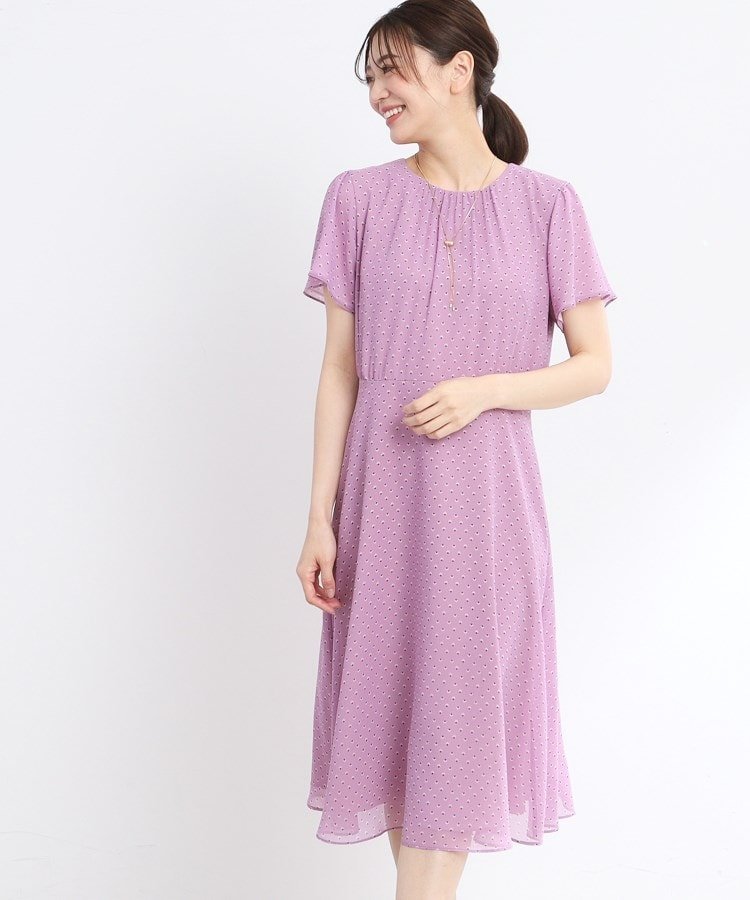 【リフレクト/Reflect】の【夏SALE/WEB先行カラーあり/マシンウォッシュ可】コツキ幾何柄ワンピース インテリア・キッズ・メンズ・レディースファッション・服の通販 founy(ファニー) 　ファッション　Fashion　レディースファッション　Fashion for Women　ワンピース　Dresses　シフォン　Chiffon, Lightweight Fabric　ジャケット　Jacket, Outerwear　ドレープ　Drape, Draping Fabric　フレア　Flare, Flared　フレアースリーブ　Flared Sleeve, Bell Sleeve　プリント　Print, Printed Pattern　ポケット　Pocket, Pocket Detail　エレガント 上品　Elegant　夏　Summer　ピンク|ID: prp329100004550047 ipo3291000000032723446