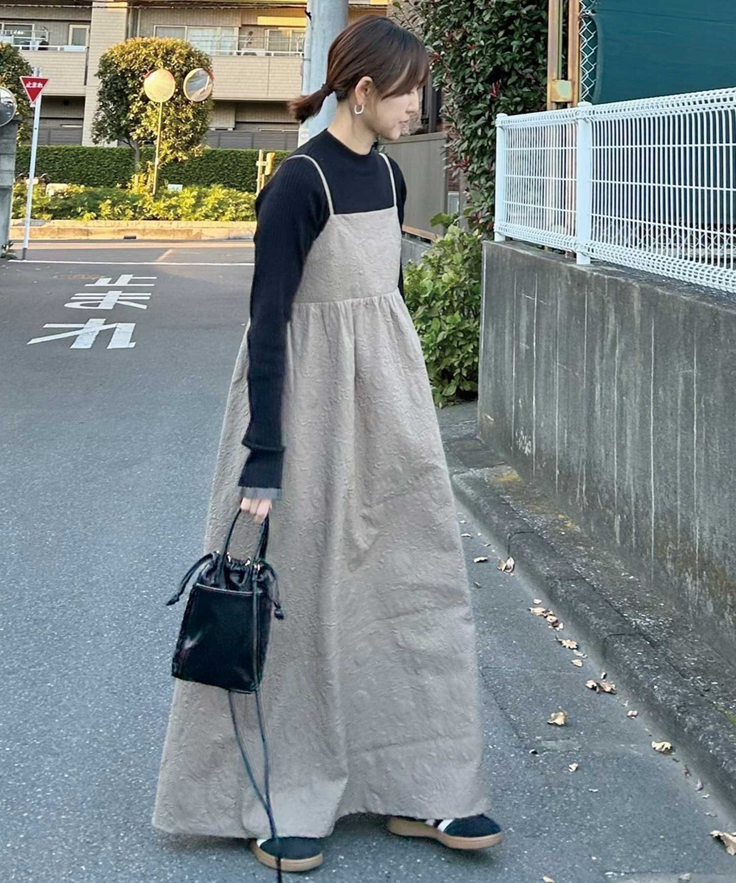 【コーナーズ/CORNERS】の【CORNERS by KR】エンボスジャガードキャミワンピ インテリア・キッズ・メンズ・レディースファッション・服の通販 founy(ファニー) 　ファッション　Fashion　レディースファッション　WOMEN　ワンピース　Dress　キャミワンピース　No Sleeve Dresses　2025年　2025　2025春夏・S/S　Ss,Spring/Summer,2025　グレージュ|ID: prp329100004550113 ipo3291000000032317658