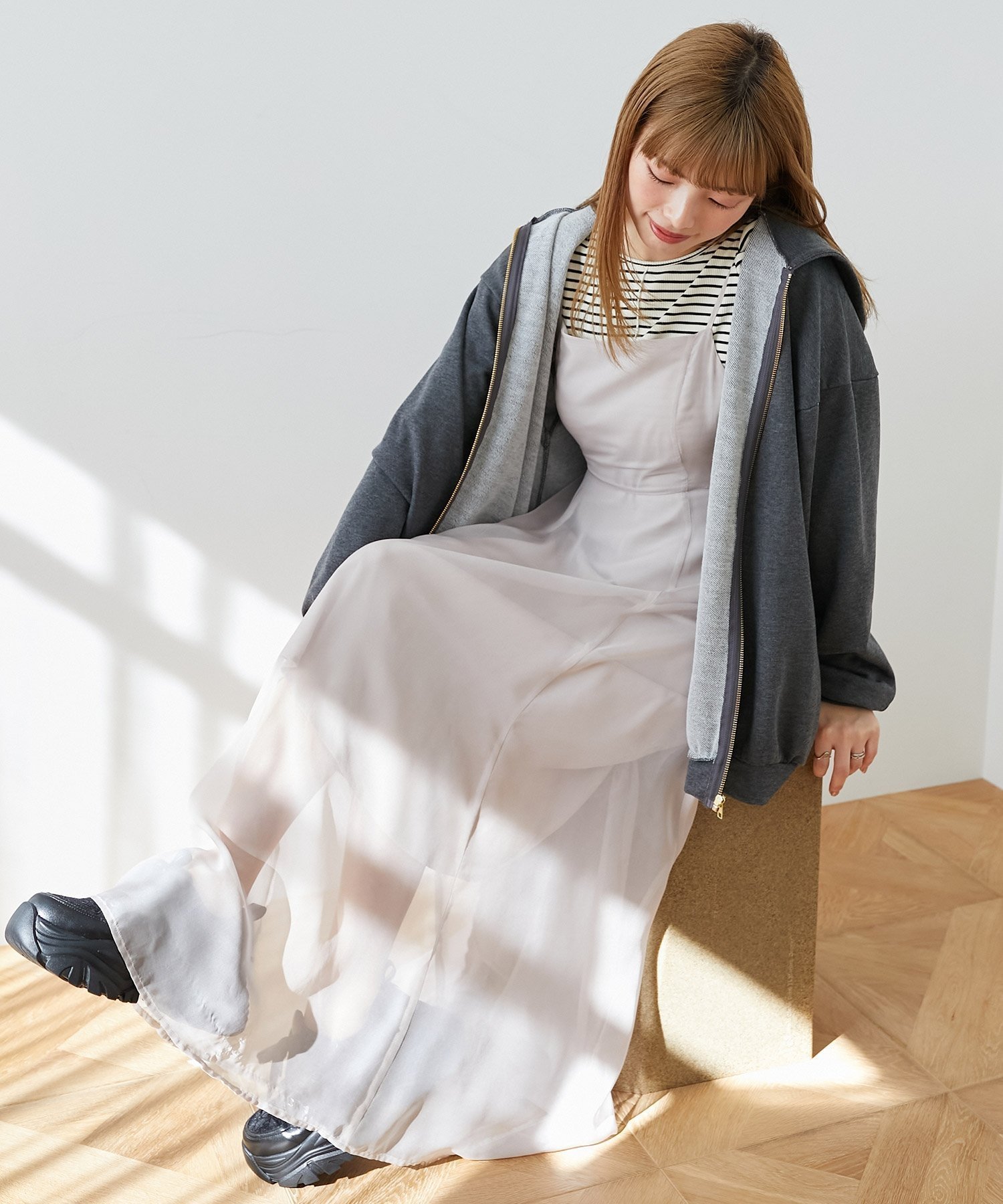【マジェスティック レゴン/MAJESTIC LEGON】のシアーレディキャミワンピ インテリア・キッズ・メンズ・レディースファッション・服の通販 founy(ファニー) 　ファッション　Fashion　レディースファッション　WOMEN　ワンピース　Dress　キャミワンピース　No Sleeve Dresses　トレンド　Trend　フィット　Fit　ラップ　Wrap　グレージュ|ID: prp329100004550133 ipo3291000000032249294