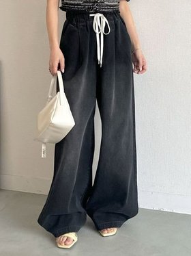 【リリーブラウン/Lily Brown】のワイドレッグイージーデニムパンツ 人気、トレンドファッション・服の通販 founy(ファニー) ファッション Fashion レディースファッション Fashion for Women パンツ Pants & Trousers デニムパンツ・ジーンズ・美脚デニム Denim Jeans & Pants イエロー Yellow インディゴ Indigo Denim ダメージ Distressed, Destroyed デニム Denim, Jeans Material ドット Polka Dot, Dot Pattern バランス Balance, Style Balance フィット Fit, Slim Fit ブリーチ Bleach, Washed Finish |ID:prp329100004550512