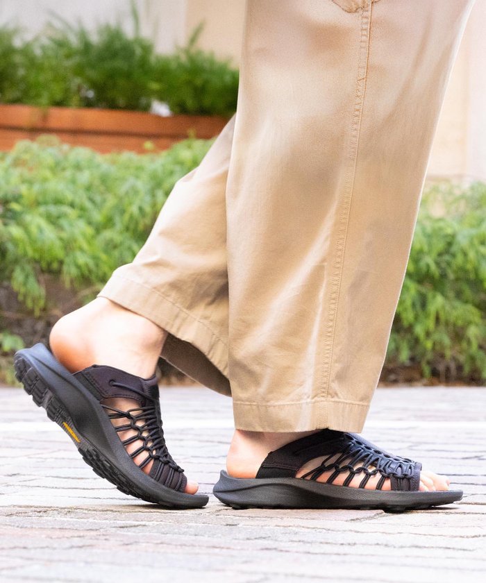 【キーン/KEEN / MEN】のMEN UNEEK SNK SLIDE メンズ ユニーク スニーク スライド インテリア・キッズ・メンズ・レディースファッション・服の通販 founy(ファニー) https://founy.com/ ファッション Fashion メンズファッション Men's Style Online クッション Cushion 軽量 Lightweight スニーカー Sneakers フィット Fit メッシュ Mesh メンズ Mens ライニング Lining ラウンド Round |ID: prp329100004550567 ipo3291000000032646700