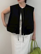 【ミラオーウェン/Mila Owen】のドロストユーティリティベスト 人気、トレンドファッション・服の通販 founy(ファニー) ファッション Fashion レディースファッション WOMEN アウター Coat Outerwear トップス・カットソー Tops/Tshirt ベスト/ジレ Gilets/Vests アウトドア Outdoor スタイリッシュ Stylish ダウン Down トレンド Trend バルーン Balloon フェミニン Feminine フロント Front ベスト Vest メタル Metal ロング Long エレガント 上品 Elegant thumbnail BLK[009]|ID: prp329100004550569 ipo3291000000032485479