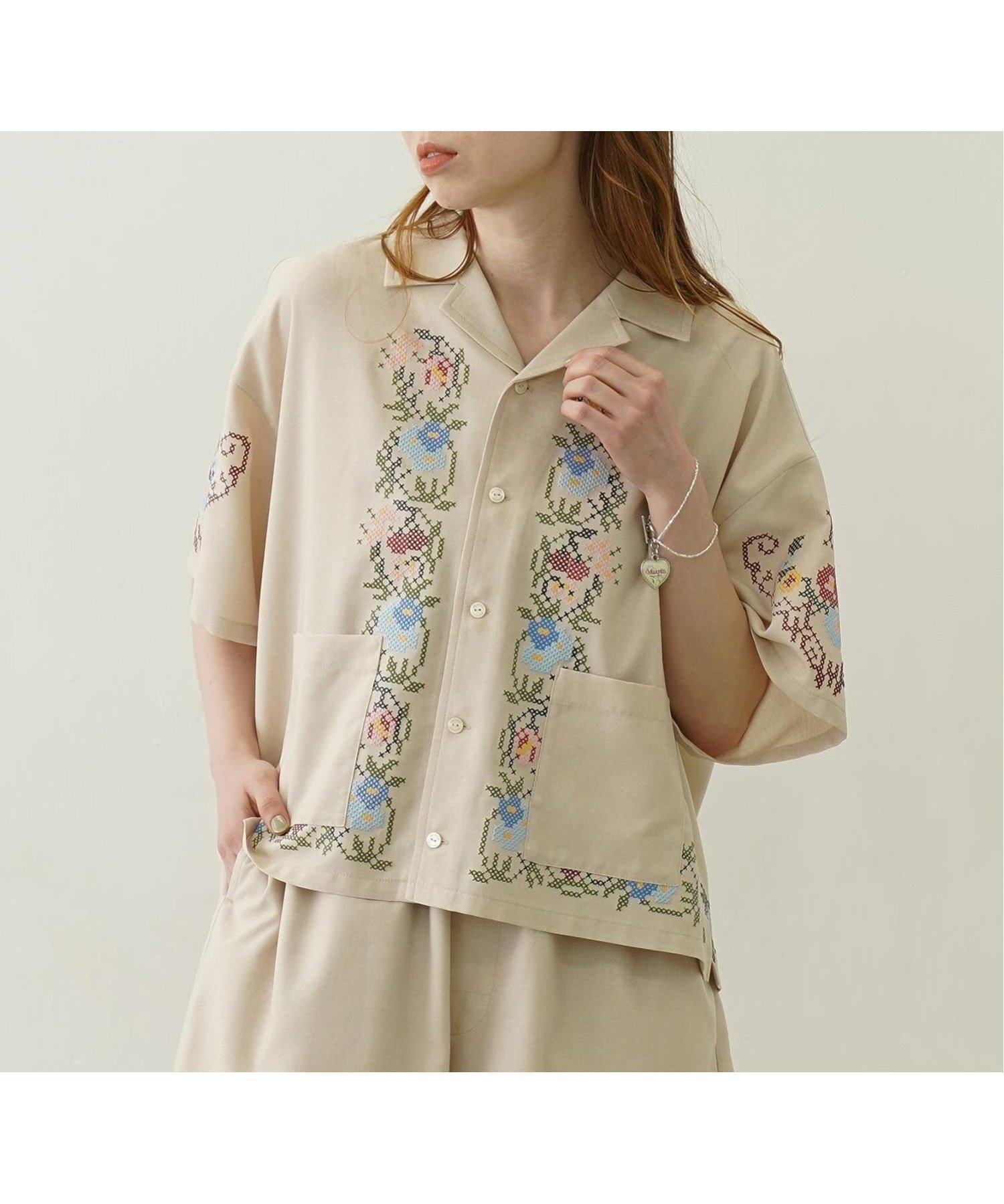 【ミルクフェド/MILKFED.】のCROSS STITCH STYLE SHIRT MILKFED. インテリア・キッズ・メンズ・レディースファッション・服の通販 founy(ファニー) 　ファッション　Fashion　レディースファッション　WOMEN　トップス・カットソー　Tops/Tshirt　シャツ/ブラウス　Shirts/Blouses　半袖　Short Sleeve　OFF WHITE|ID: prp329100004550578 ipo3291000000032294731