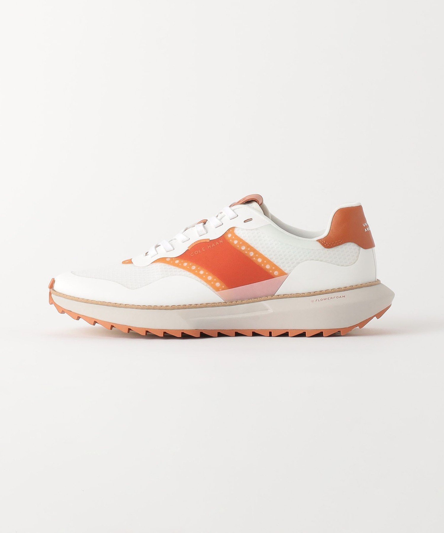 【ユナイテッドアローズ/UNITED ARROWS / MEN】の【別注】 COLE HAAN*UNITED ARROWS メンズ ASHLAND/ゴルフ スパイクレスシューズ インテリア・キッズ・メンズ・レディースファッション・服の通販 founy(ファニー) 　ファッション　Fashion　メンズファッション　Fashion for Men　シューズ・靴　Shoes　アクセサリー　Fashion Accessories　クッション　Cushion, Throw Pillow　パフォーマンス　Performance, Active Function　フィット　Fit, Slim Fit　ポケット　Pocket, Pocket Detail　別注　Limited Edition, Custom Order　メッシュ　Mesh, Net Fabric　メンズ　Men's, Menswear　ワーク　Workwear, Utility Style　ゴルフ　Golf　OFF WHITE|ID: prp329100004550680 ipo3291000000033190594