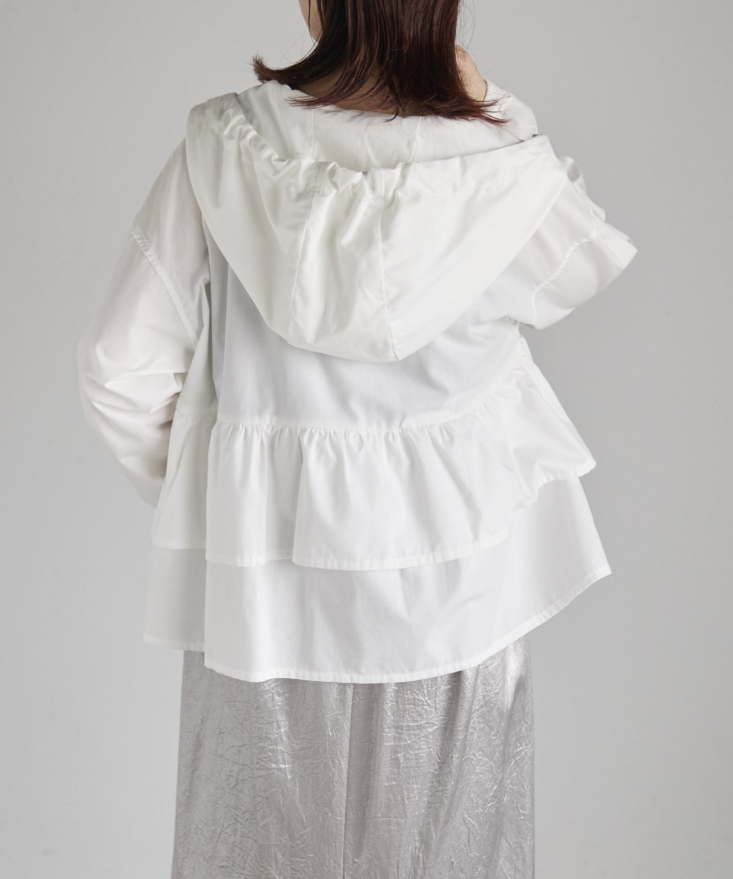 【その他のブランド/Other】のmitis/バックフリルマウンテンパーカー インテリア・キッズ・メンズ・レディースファッション・服の通販 founy(ファニー) 　ファッション　Fashion　レディースファッション　Fashion for Women　トップス・カットソー　Cut & Sew Tops　レディースパーカー・カジュアルフーディー　Casual Hoodies & Sweatshirts　バッグ　Bags　パーカー　Hoodie, Parka　フリル　Frill, Ruffle　春　Spring　秋　Autumn　羽織　Haori, Light Jacket　アイボリー|ID: prp329100004550865 ipo3291000000032749470