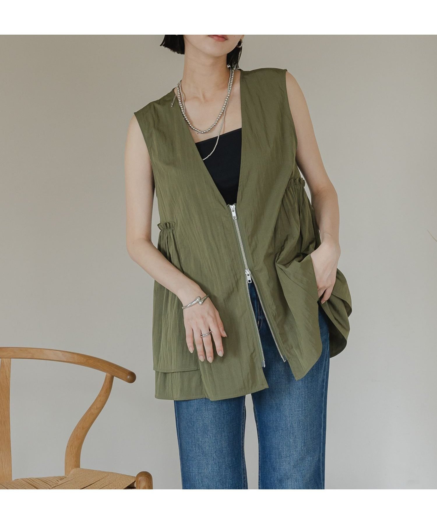 【ローリーズファーム/LOWRYS FARM】のナイロンギャザーベスト インテリア・キッズ・メンズ・レディースファッション・服の通販 founy(ファニー) 　ファッション　Fashion　レディースファッション　Fashion for Women　アウター　Coat / Outerwear Collection　トップス・カットソー　Cut & Sew Tops　ベスト&ジレ / 重ね着スタイル　Vests & Gilets　おすすめ　Recommended / Our Picks　ギャザー　Gathered, Ruffled　ベスト　Vest, Waistcoat　ペプラム　Peplum, Flared Hem　ボトム　Bottoms, Lower Wear　夏　Summer　春　Spring　S/S・春夏　SS, Spring/Summer, Warm Season　カーキ|ID: prp329100004550931 ipo3291000000032766614