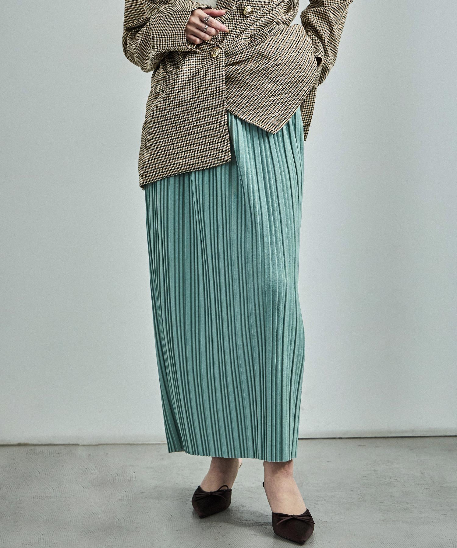 【その他のブランド/Other】のプリーツロングスカート インテリア・キッズ・メンズ・レディースファッション・服の通販 founy(ファニー) 　ファッション　Fashion　レディースファッション　Fashion for Women　スカート　Skirts　ロングスカート　Long Skirts / Maxi & Midi Skirts　シンプル　Simple, Minimal　タイトスカート　Pencil Skirt, Tight Skirt　プリーツ　Pleats, Pleated　ベーシック　Basic, Essential　ペンシル　Pencil, Pencil Skirt　ポケット　Pocket, Pocket Detail　ロング　Long, Long-Length　定番　Standard, Basic Item　ビジネス 仕事 通勤　Business / Work / Commuting　グリーン|ID: prp329100004551697 ipo3291000000032655335