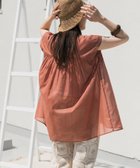 【アーバンリサーチ ドアーズ/URBAN RESEARCH DOORS】の『UR TECH』ボイルギャザーフレンチブラウス TERRACOTTA|ID: prp329100004551717 ipo3291000000032605328
