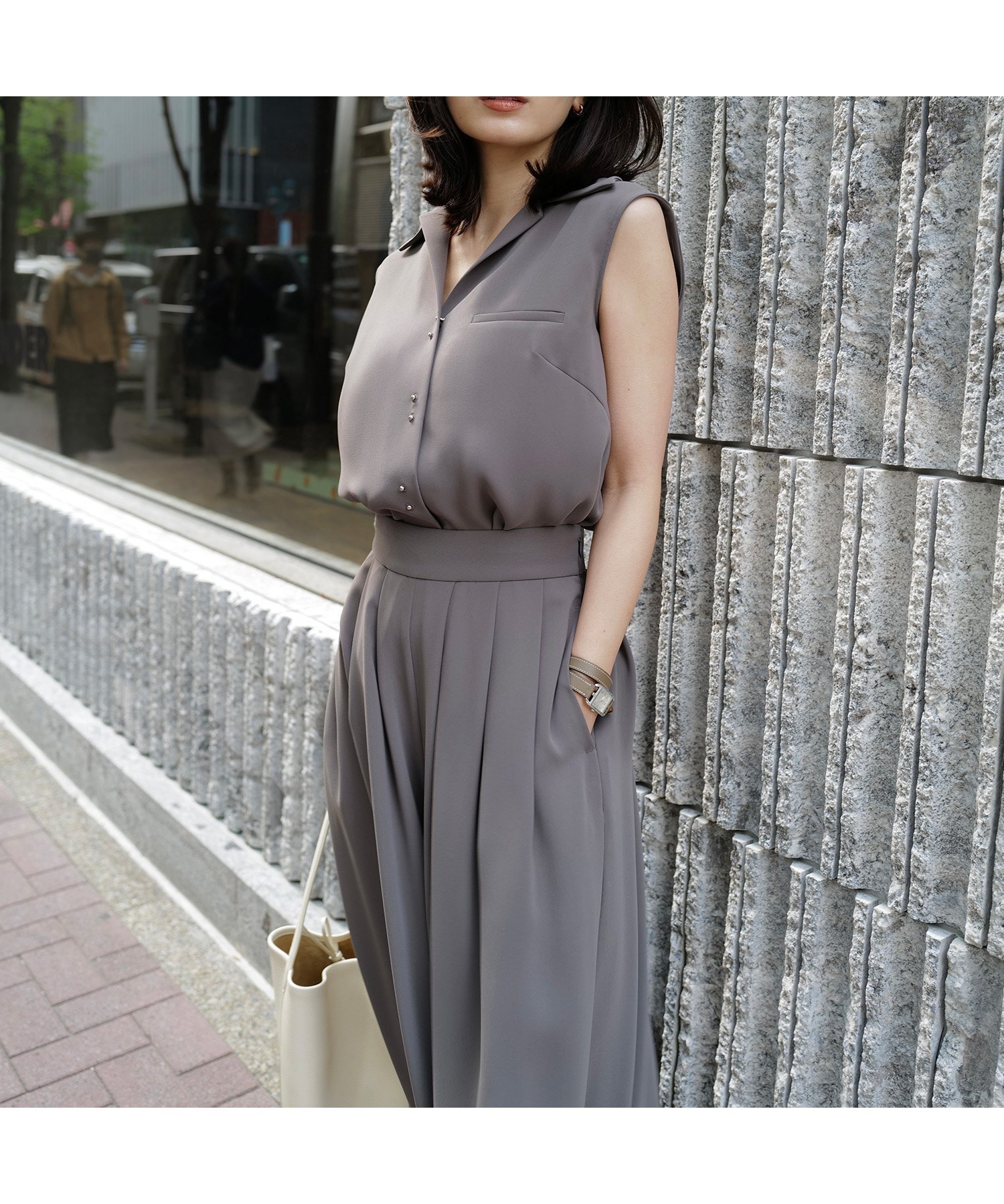 【アニュアンス/anuans】のダブルサテンオープンカラーブラウス インテリア・キッズ・メンズ・レディースファッション・服の通販 founy(ファニー) 　ファッション　Fashion　レディースファッション　Fashion for Women　トップス・カットソー　Cut & Sew Tops　シャツ・ブラウス・オフィスカジュアル　Elegant Blouses & Button-Ups　とろみ　Fluid, Flowy Fabric　インナー　Innerwear　サテン　Satin, Glossy Fabric　シンプル　Simple, Minimal　ストレッチ　Stretch, Stretchy Fabric　ダブル　Double, Double-Breasted　ドレープ　Drape, Draping Fabric　GREY|ID: prp329100004551814 ipo3291000000033109524