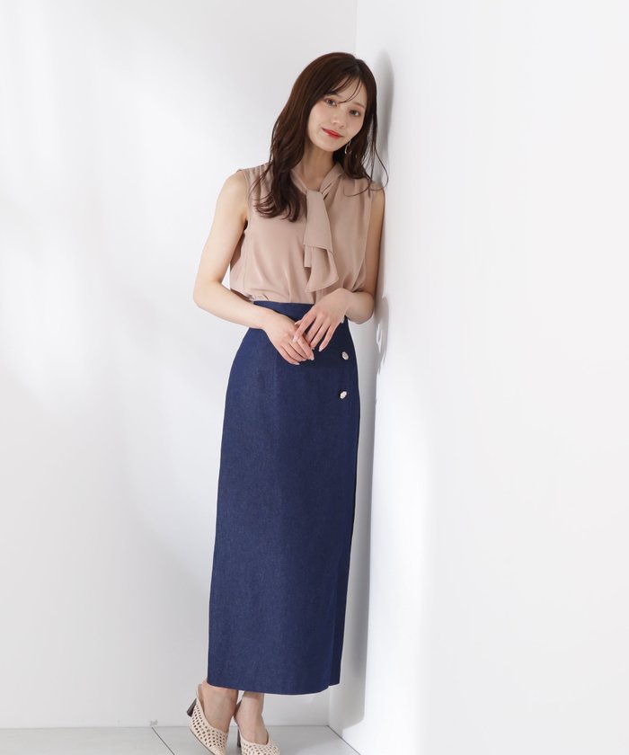 【プロポーション ボディドレッシング/PROPORTION BODY DRESSING】のニュアンス釦付きナロースカート インテリア・キッズ・メンズ・レディースファッション・服の通販 founy(ファニー) https://founy.com/ ファッション Fashion レディースファッション Fashion for Women スカート Skirts サマー Summer, Summer Style シャーリング Shirring, Ruched スリット Slit, Slit Detail デニム Denim, Jeans Material ラップ Wrap, Wrap Design |ID: prp329100004551964 ipo3291000000032711993