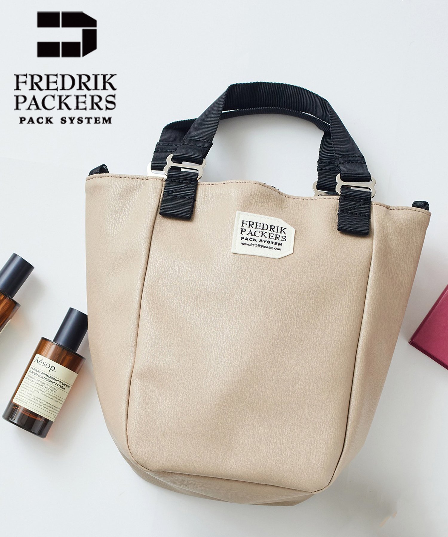【セットアップセブン/SETUP7】のFREDRIK PACKERS/【SETUP7 別注!】オールシーズン・オールシーン活躍のミニトート◎ MISSION TOTE XS ECO LEATHER limited ユニセックス ギフト プレゼント インテリア・キッズ・メンズ・レディースファッション・服の通販 founy(ファニー) 　ファッション　Fashion　レディースファッション　Fashion for Women　セットアップ　Matching Sets　バッグ　Bags　ショルダー　Shoulder, Shoulder Strap　スラックス　Slacks, Dress Pants　セットアップ　Set-Up, Coordinated Outfit　財布　Wallet, Purse　チェック　Check, Plaid, Tartan　ティアードワンピース　Tiered Dress, Flared Dress　トレンド　Trend, Trending Now　トレーナー　Sweatshirt, Trainer　人気　Popular, Best Seller　プリーツ　Pleats, Pleated　別注　Limited Edition, Custom Order　マーメイド　Mermaid, Fishtail Silhouette　ラップ　Wrap, Wrap Design　リアル　Real, Realistic　再入荷　Restock / Back in Stock　送料無料　Free Shipping　エレガント 上品　Elegant　ギフト プレゼント　Gift / Present　BGE|ID: prp329100004552039 ipo3291000000033547726