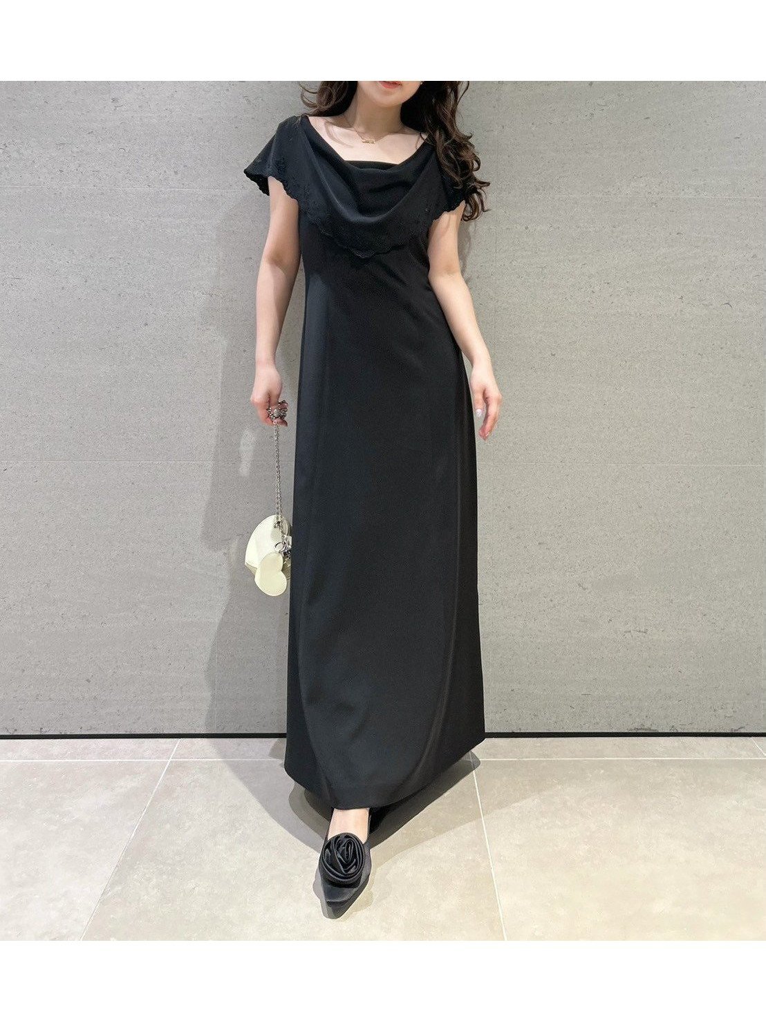 【リリーブラウン/Lily Brown】のエンブロイダリードレープドレス インテリア・キッズ・メンズ・レディースファッション・服の通販 founy(ファニー) 　雑誌掲載アイテム　Magazine Picks & Fashion Features　ファッション雑誌　Fashion Magazines　スウィート　Sweet　ファッション　Fashion　レディースファッション　Fashion for Women　ワンピース　Dresses　フォーマル・パーティードレス・結婚式用ドレス　Elegant & Casual Dresses　6月号　June Issue, Jun. Edition　エレガント 上品　Elegant　オケージョン　Occasion Wear　サテン　Satin, Glossy Fabric　シンプル　Simple, Minimal　スカラップ　Scallop, Scalloped Edge　ドット　Polka Dot, Dot Pattern　レース　Lace, Lace Fabric　雑誌　Magazine, Fashion Magazine　BLK[009]|ID: prp329100004552220 ipo3291000000032748210