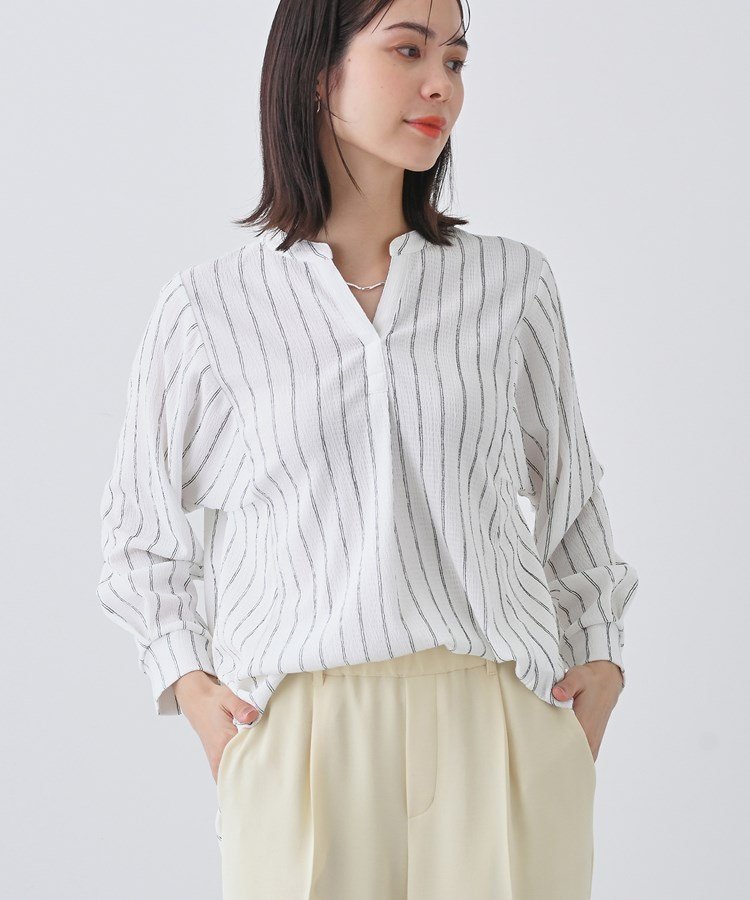 【インディヴィ/INDIVI】の春SALE!【洗える/凹凸素材】ブラウスライク デザインジャージトップス インテリア・キッズ・メンズ・レディースファッション・服の通販 founy(ファニー) 　ファッション　Fashion　レディースファッション　WOMEN　トップス・カットソー　Tops/Tshirt　シャツ/ブラウス　Shirts/Blouses　インナー　Inner　ジャケット　Jacket　ジャージ　Jersey　ストライプ　Stripe　ストレッチ　Stretch　バランス　Balance　フレア　Flare　切替　Switching　春　Spring　洗える　Washable　ホワイト|ID: prp329100004552472 ipo3291000000032314908
