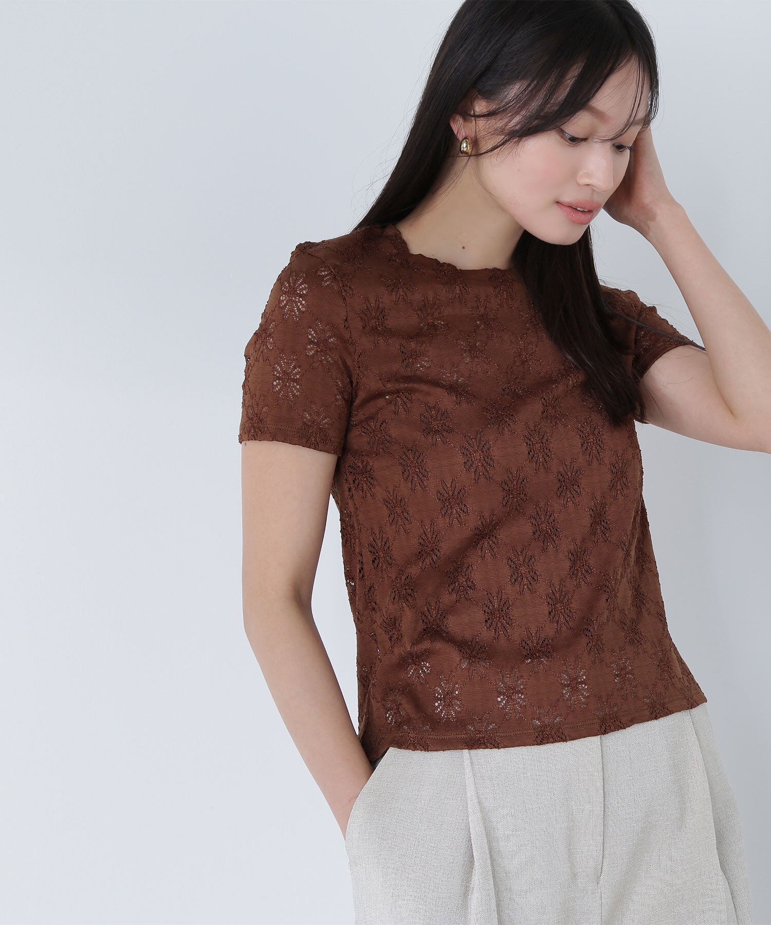 【ナチュラル ビューティー ベーシック/NATURAL BEAUTY BASIC】のカットレースTシャツ インテリア・キッズ・メンズ・レディースファッション・服の通販 founy(ファニー) 　ファッション　Fashion　レディースファッション　WOMEN　トップス・カットソー　Tops/Tshirt　シャツ/ブラウス　Shirts/Blouses　ロング / Tシャツ　T-Shirts　インナー　Inner　カットソー　Cut And Sew　サロペット　Overalls　シンプル　Simple　ストレッチ　Stretch　デニム　Denim　フィット　Fit　フェミニン　Feminine　ワーク　Work　ダークブラウン1|ID: prp329100004552476 ipo3291000000032494731