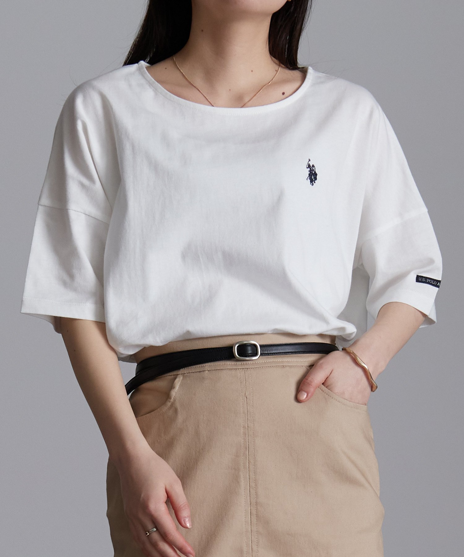 【ラナン/Ranan】の【U.S. POLO ASSN.】ワンポイントTシャツ インテリア・キッズ・メンズ・レディースファッション・服の通販 founy(ファニー) 　ファッション　Fashion　レディースファッション　Fashion for Women　トップス・カットソー　Cut & Sew Tops　シャツ・ブラウス・オフィスカジュアル　Elegant Blouses & Button-Ups　ロングTシャツ・Tシャツ　Longline T-Shirts & Tees　イタリア　Italy　腕時計　Wristwatch　コレクション　Collection, Seasonal Line　ショルダー　Shoulder, Shoulder Strap　シンプル　Simple, Minimal　ドロップ　Drop Shoulder, Dropped Style　人気　Popular, Best Seller　ビッグ　Big, Oversized　メンズ　Men's, Menswear　ワンポイント　One Point, Statement Accent　おすすめ　Recommended / Our Picks　オフホワイト|ID: prp329100004552508 ipo3291000000033561503