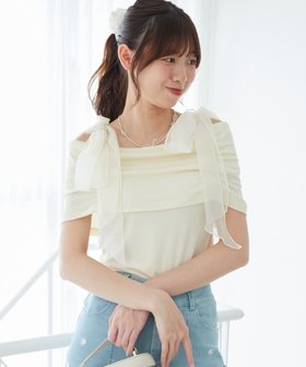 【マジェスティック レゴン/MAJESTIC LEGON】の肩リボンオフショルカットトップス 人気、トレンドファッション・服の通販 founy(ファニー) ファッション Fashion レディースファッション Fashion for Women トップス・カットソー Cut & Sew Tops エアリー Airy Texture カットソー Cut and Sewn Top ギャザー Gathered, Ruffled シンプル Simple, Minimal ダウン Down, Puffer トレンド Trend, Trending Now フィット Fit, Slim Fit フェミニン Feminine, Girly ボトム Bottoms, Lower Wear リボン Ribbon, Bow 再入荷 Restock / Back in Stock |ID:prp329100004552547