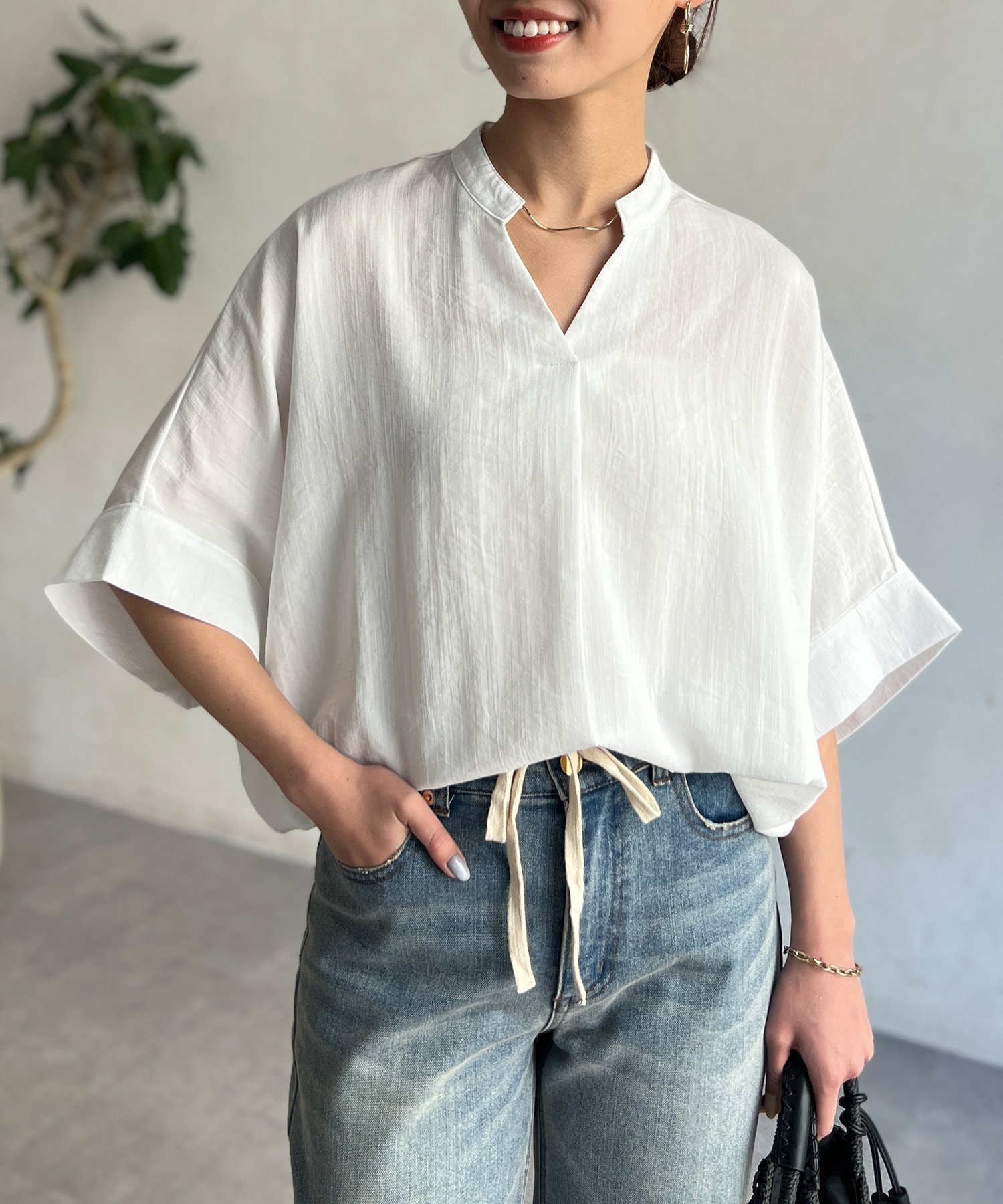 【シェトワ/Chez toi】のリネンタッチ袖ターンバックブラウス 人気、トレンドファッション・服の通販 founy(ファニー) 　ファッション　Fashion　レディースファッション　WOMEN　トップス・カットソー　Tops/Tshirt　シャツ/ブラウス　Shirts/Blouses　バッグ　Bag　シンプル　Simple　デニム　Denim　メタリック　Metallic　リネン　Linen　リラックス　Relax　ワイド　Wide　プチプライス・低価格　Affordable　おすすめ　Recommend　 other-1|ID: prp329100004552609 ipo3291000000032267470