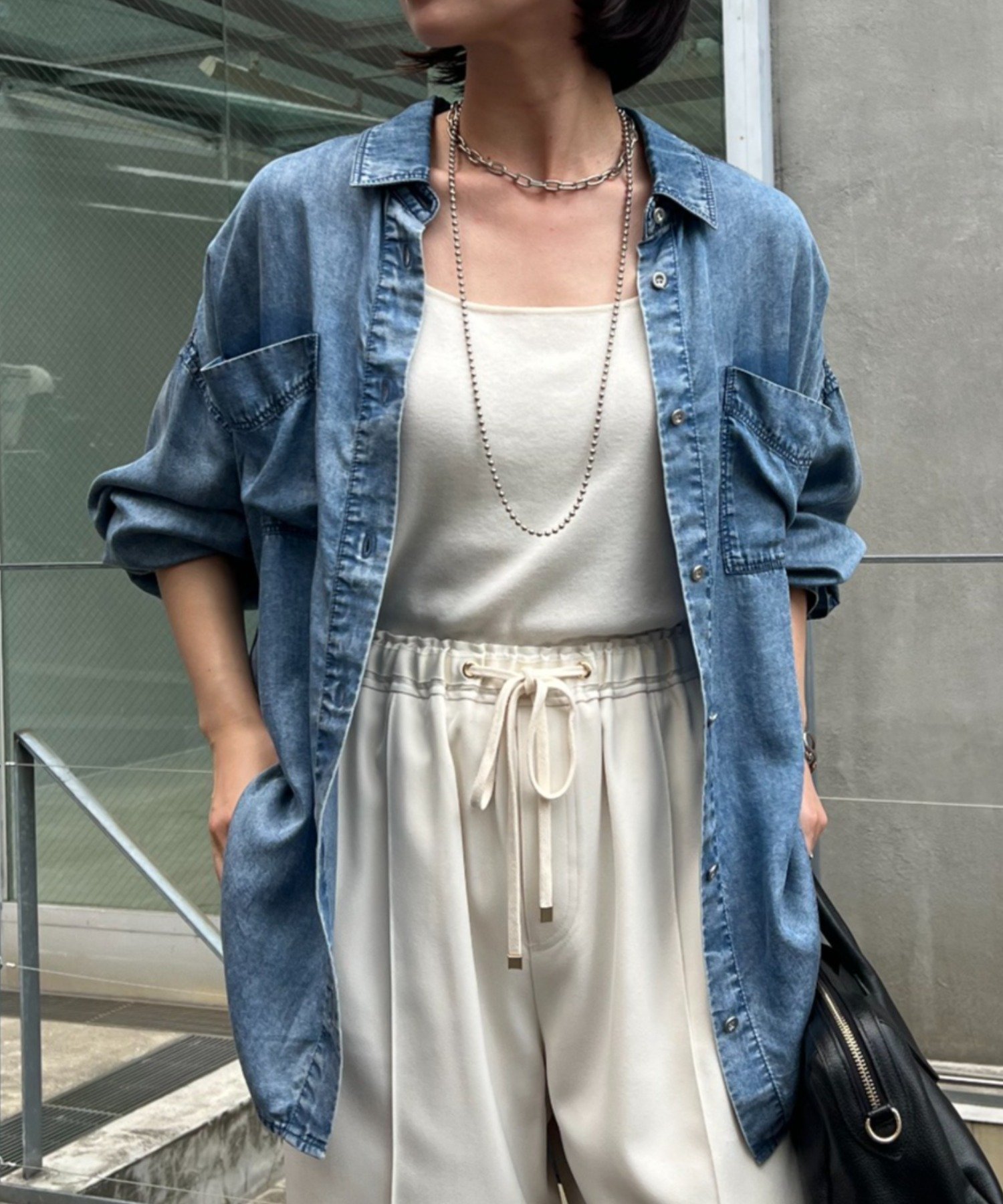 【ジェナ エスパス メルヴェイユ/Jena espace merveilleux】の【販売後即完売】【夏も着れる】テンセルデニムシャツ 人気、トレンドファッション・服の通販 founy(ファニー) 　ファッション　Fashion　レディースファッション　Fashion for Women　トップス・カットソー　Cut & Sew Tops　シャツ・ブラウス・オフィスカジュアル　Elegant Blouses & Button-Ups　春　Spring　スマート　Smart, Elegant　とろみ　Fluid, Flowy Fabric　デニム　Denim, Jeans Material　A/W・秋冬　Autumn/Winter　S/S・春夏　SS, Spring/Summer, Warm Season　再入荷　Restock / Back in Stock　おすすめ　Recommended / Our Picks　夏　Summer　 other-1|ID: prp329100004552622 ipo3291000000033391894