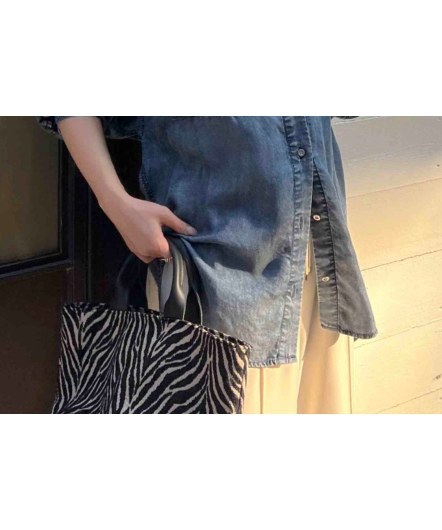 【ジェナ エスパス メルヴェイユ/Jena espace merveilleux】の【販売後即完売】【オールシーズン着れる】テンセルデニムシャツ インテリア・キッズ・メンズ・レディースファッション・服の通販 founy(ファニー) 　ファッション　Fashion　レディースファッション　Fashion for Women　トップス・カットソー　Cut & Sew Tops　シャツ・ブラウス・オフィスカジュアル　Elegant Blouses & Button-Ups　春　Spring　スマート　Smart, Elegant　とろみ　Fluid, Flowy Fabric　デニム　Denim, Jeans Material　A/W・秋冬　Autumn/Winter　S/S・春夏　SS, Spring/Summer, Warm Season　再入荷　Restock / Back in Stock　おすすめ　Recommended / Our Picks　夏　Summer　ブルー|ID: prp329100004552622 ipo3291000000034227874