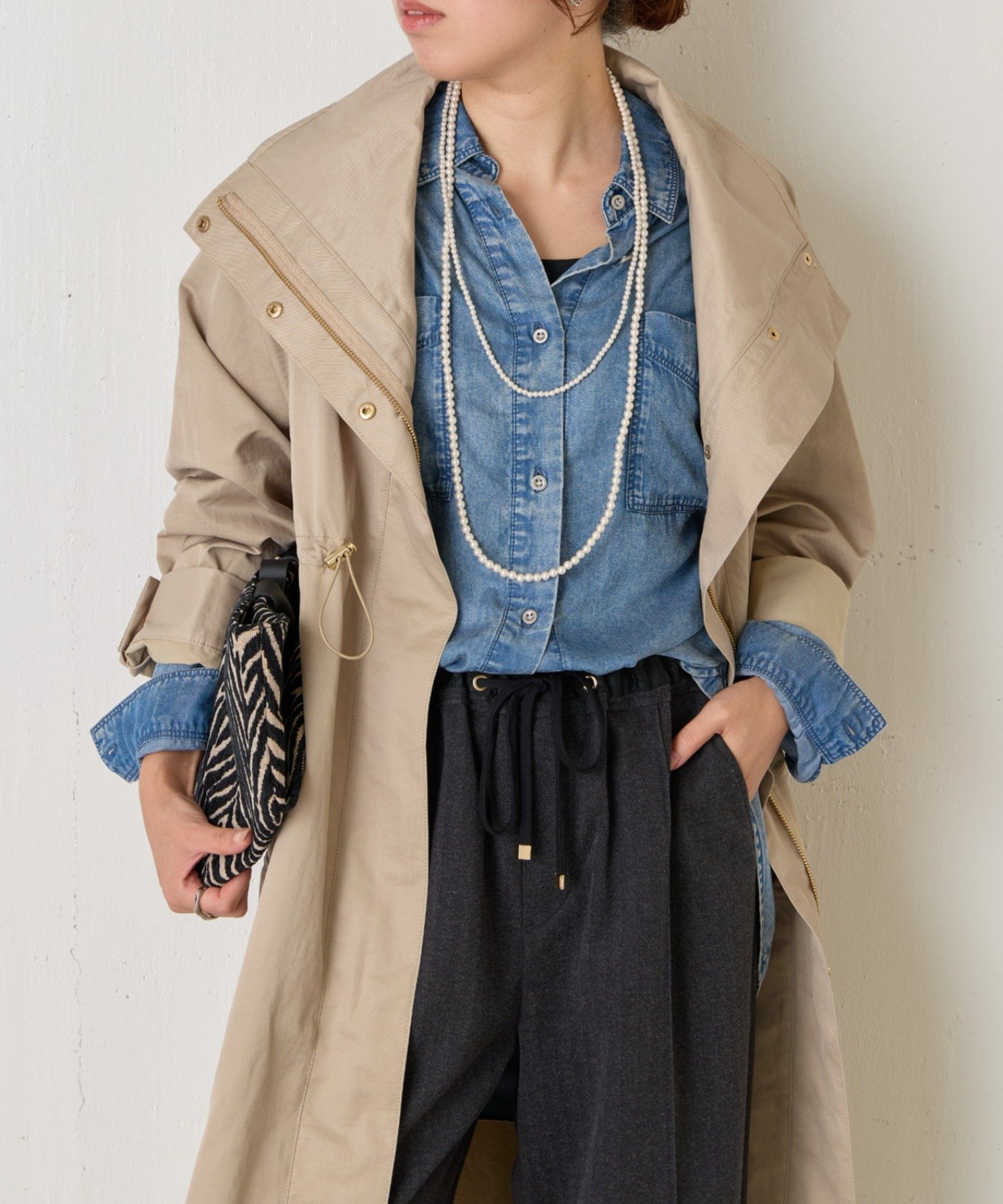 【ジェナ エスパス メルヴェイユ/Jena espace merveilleux】の【販売後即完売】【オールシーズン着れる】テンセルデニムシャツ インテリア・キッズ・メンズ・レディースファッション・服の通販 founy(ファニー) 　ファッション　Fashion　レディースファッション　Fashion for Women　トップス・カットソー　Cut & Sew Tops　シャツ・ブラウス・オフィスカジュアル　Elegant Blouses & Button-Ups　春　Spring　スマート　Smart, Elegant　とろみ　Fluid, Flowy Fabric　デニム　Denim, Jeans Material　A/W・秋冬　Autumn/Winter　S/S・春夏　SS, Spring/Summer, Warm Season　再入荷　Restock / Back in Stock　おすすめ　Recommended / Our Picks　夏　Summer　サックスブルー|ID: prp329100004552622 ipo3291000000034227875