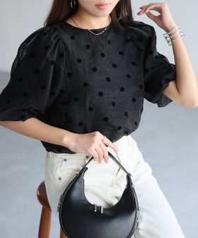 【リベリー/Riberry】のオーガンジー半袖ブラウス【フロッキードット/無地】 人気、トレンドファッション・服の通販 founy(ファニー) ファッション Fashion レディースファッション Fashion for Women トップス・カットソー Cut & Sew Tops シャツ・ブラウス・オフィスカジュアル Elegant Blouses & Button-Ups オーガンジー Organza Fabric カーゴパンツ Cargo Pants, Utility Pants 軽量 Lightweight, Ultra Light シアー Sheer, See-Through シンプル Simple, Minimal スリーブ Sleeve, Long Sleeve / Short Sleeve デニム Denim, Jeans Material トレンド Trend, Trending Now ドット Polka Dot, Dot Pattern フォーマル Formal, Dressy 半袖 Short Sleeve, Half Sleeve 無地 Plain, Solid Color エレガント 上品 Elegant |ID:prp329100004552628