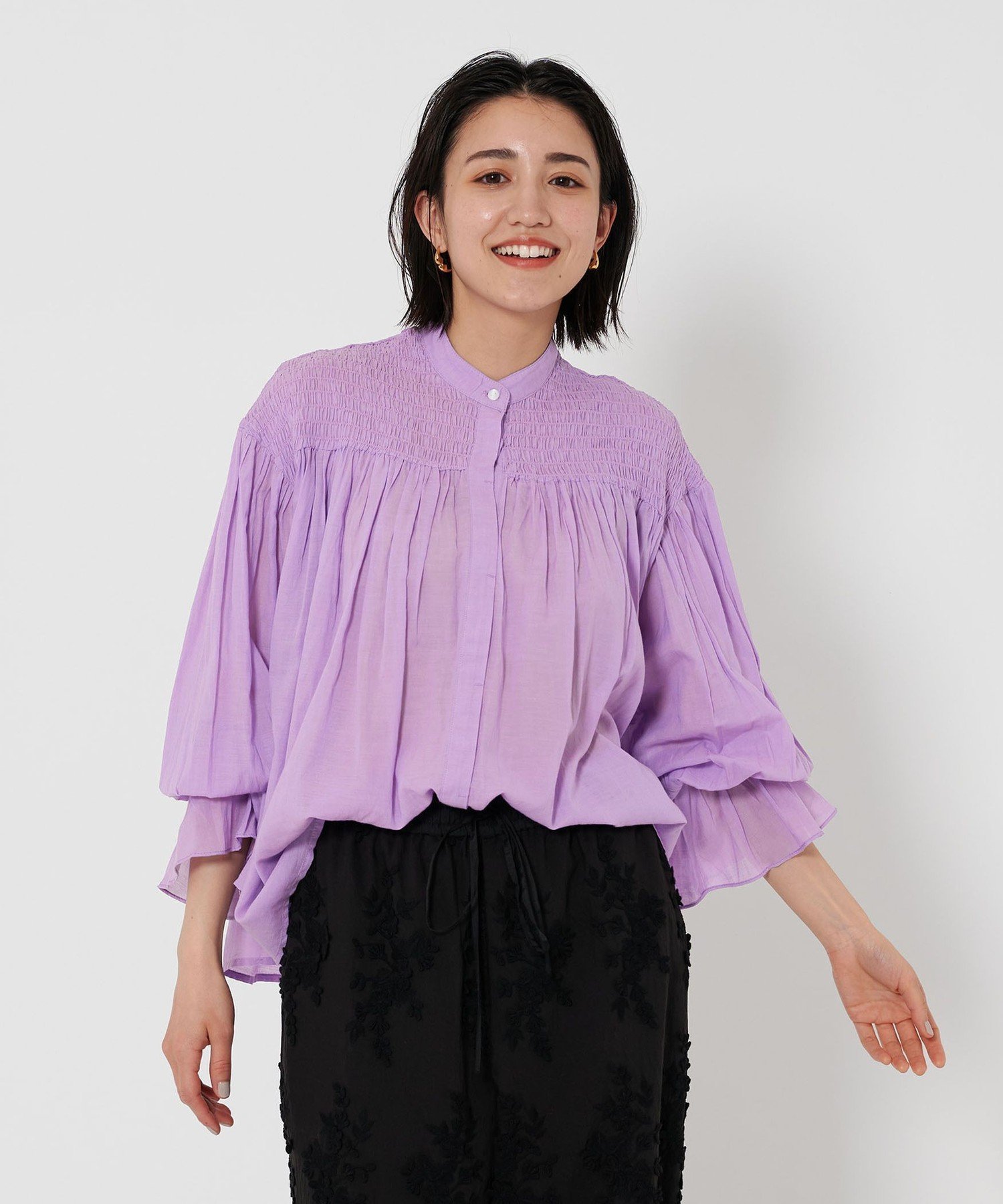 【ビューティ&ユース ユナイテッドアローズ/BEAUTY&YOUTH / UNITED ARROWS】の【WEB限定】コットンレーヨン シャーリングブラウスII -ウォッシャブル- インテリア・キッズ・メンズ・レディースファッション・服の通販 founy(ファニー) 　ファッション　Fashion　レディースファッション　WOMEN　トップス・カットソー　Tops/Tshirt　シャツ/ブラウス　Shirts/Blouses　インナー　Inner　ウォッシャブル　Washable　春　Spring　ギャザー　Gather　シャーリング　Shirring　ジャケット　Jacket　スラックス　Slacks　デニム　Denim　フェミニン　Feminine　フロント　Front　ボトム　Bottom　リラックス　Relax　S/S・春夏　Ss・Spring/Summer　おすすめ　Recommend　夏　Summer　LILAC|ID: prp329100004552660 ipo3291000000032384743