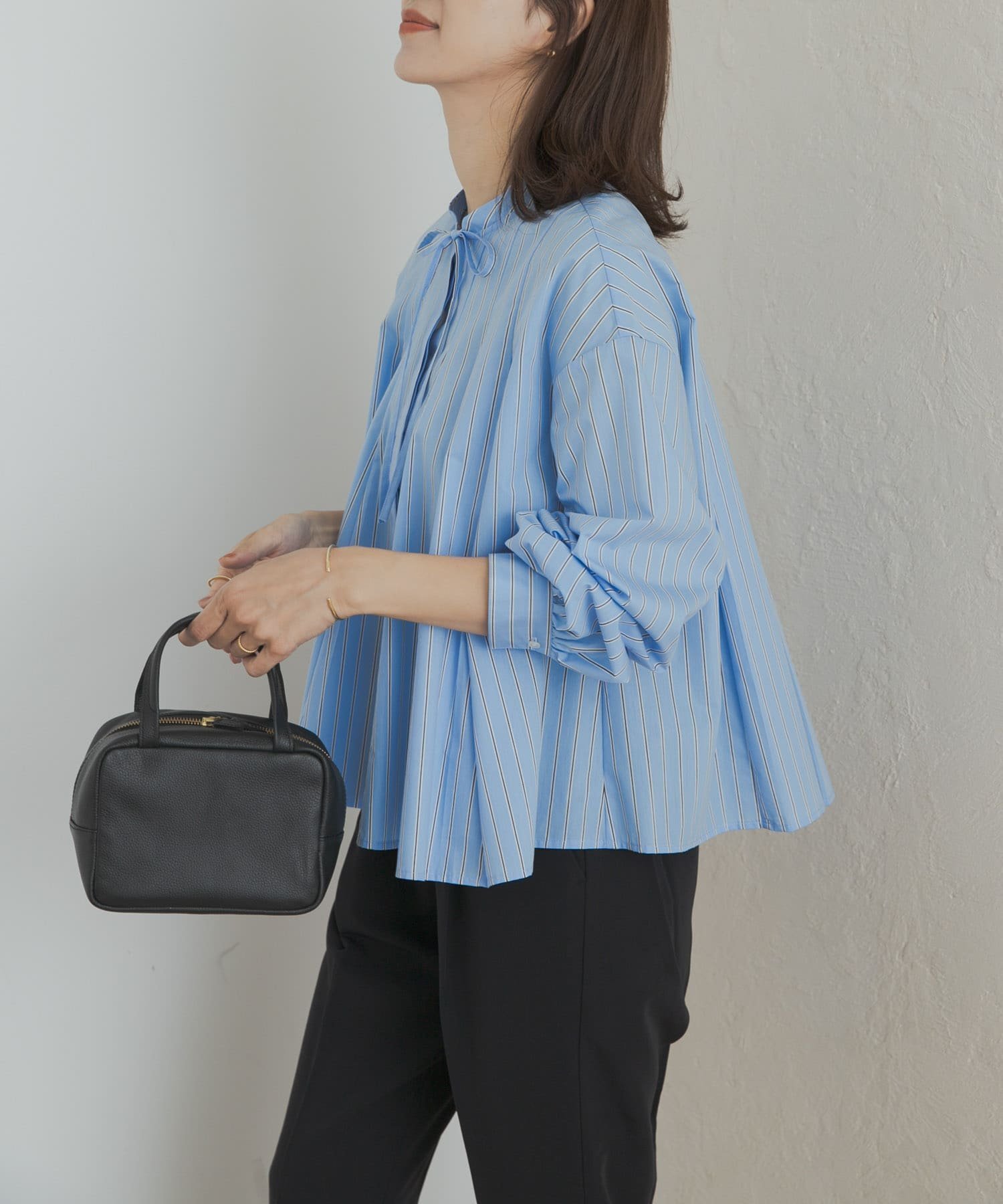 【アーバンリサーチ ドアーズ/URBAN RESEARCH DOORS】のストライプリボンフレアブラウス 人気、トレンドファッション・服の通販 founy(ファニー) ファッション Fashion レディースファッション Fashion for Women トップス・カットソー Cut & Sew Tops シャツ・ブラウス・オフィスカジュアル Elegant Blouses & Button-Ups 春 Spring ショート Short, Short Length ストライプ Stripe, Striped Pattern 人気 Popular, Best Seller フェミニン Feminine, Girly フロント Front, Front Design リボン Ribbon, Bow A/W・秋冬 Autumn/Winter 冬 Winter / This Winter エレガント 上品 Elegant 2025年 2025 2025-2026秋冬・A/W Autumn/Winter 2025–26 AW25–26 other-1|ID: prp329100004552715 ipo3291000000034682618