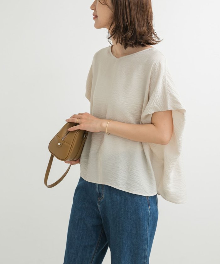 【アーバンリサーチ ドアーズ/URBAN RESEARCH DOORS】のバックタックコクーンブラウス インテリア・キッズ・メンズ・レディースファッション・服の通販 founy(ファニー) https://founy.com/ ファッション Fashion レディースファッション Fashion for Women トップス・カットソー Cut & Sew Tops シャツ・ブラウス・オフィスカジュアル Elegant Blouses & Button-Ups バッグ Bags 2025年 2025 2025春夏・S/S Spring/Summer 2025 SS25 エアリー Airy Texture コクーン Cocoon, Cocoon Silhouette スリーブ Sleeve, Long Sleeve / Short Sleeve リラックス Relax, Relaxed Fit エレガント 上品 Elegant 夏 Summer S/S・春夏 SS, Spring/Summer, Warm Season |ID: prp329100004552760 ipo3291000000032369041