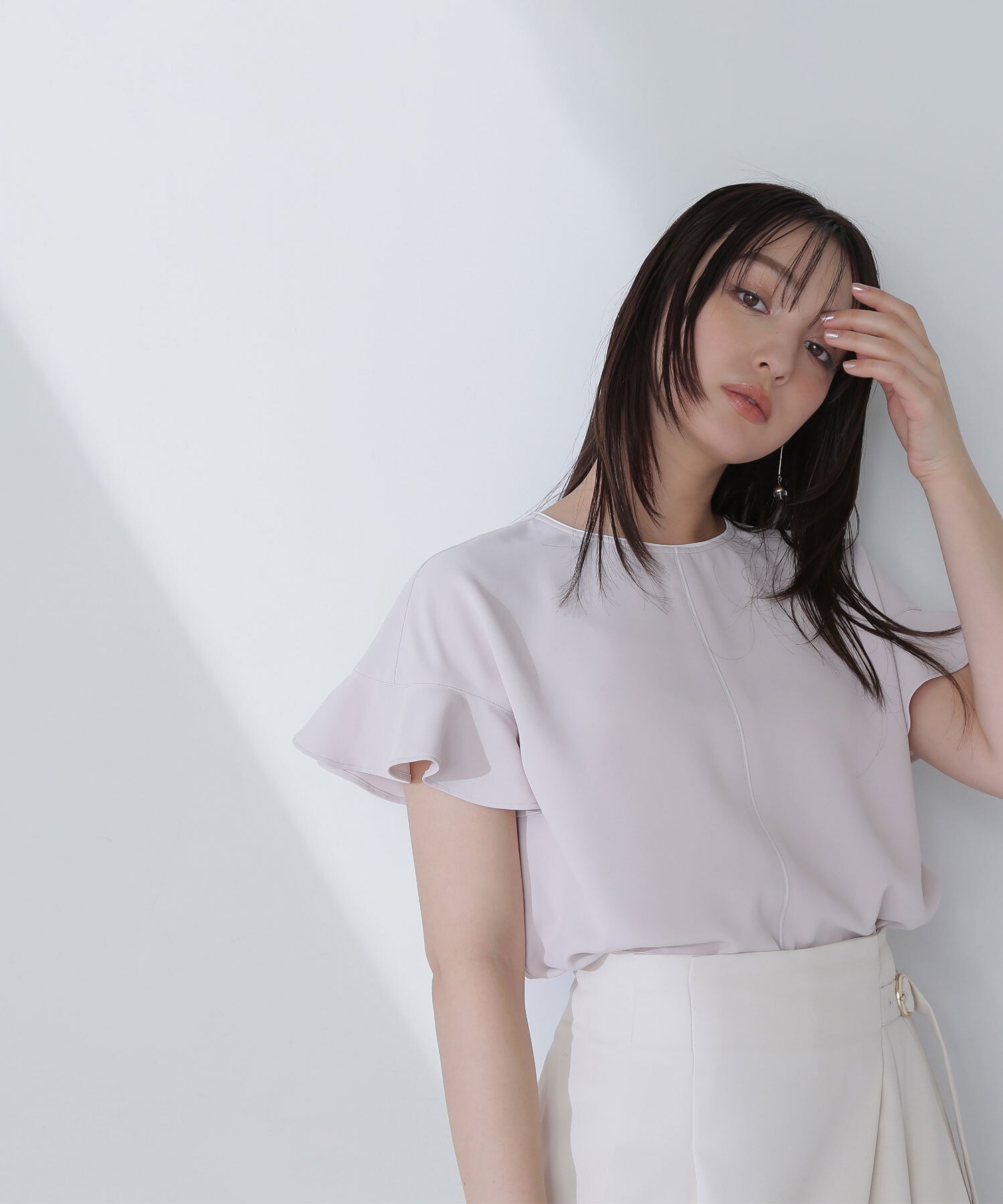 【ナチュラル ビューティー ベーシック/NATURAL BEAUTY BASIC】のバイカラーフリルスリーブブラウス インテリア・キッズ・メンズ・レディースファッション・服の通販 founy(ファニー) 　ファッション　Fashion　レディースファッション　WOMEN　トップス・カットソー　Tops/Tshirt　シャツ/ブラウス　Shirts/Blouses　シフォン　Chiffon　シンプル　Simple　スリーブ　Sleeve　トレンド　Trend　フレア　Flare　ボトム　Bottom　エレガント 上品　Elegant　ピンクベージュ|ID: prp329100004554113 ipo3291000000032324588