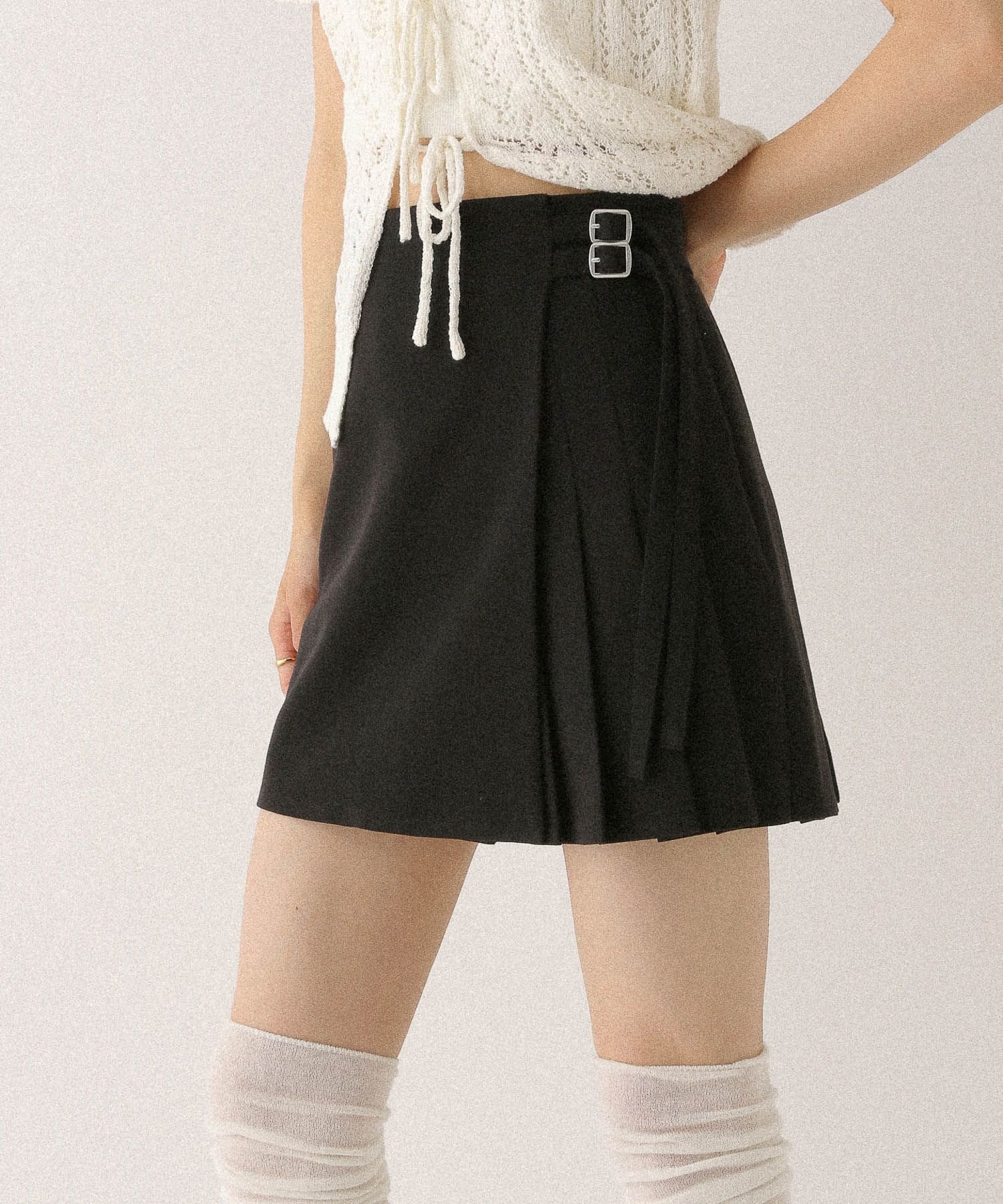 【ヘザー/Heather】のサイドベルトミニスカート インテリア・キッズ・メンズ・レディースファッション・服の通販 founy(ファニー) 　ファッション　Fashion　レディースファッション　Fashion for Women　スカート　Skirts　ミニスカート　Mini Skirts　ベルト&ウエストマーク　Belts & Waist Accessories　フェミニン　Feminine, Girly　プリーツ　Pleats, Pleated　ミニスカート　Mini Skirt, Short Skirt　人気　Popular, Best Seller　ブラック|ID: prp329100004554538 ipo3291000000033042326
