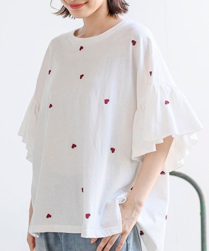 【アールピーエス/rps】のフレアースリーブ刺繍Tシャツ インテリア・キッズ・メンズ・レディースファッション・服の通販 founy(ファニー) https://founy.com/ ファッション Fashion レディースファッション Fashion for Women トップス・カットソー Cut & Sew Tops シャツ・ブラウス・オフィスカジュアル Elegant Blouses & Button-Ups ロングTシャツ・Tシャツ Longline T-Shirts & Tees カットソー Cut and Sewn Top スリット Slit, Slit Detail スリーブ Sleeve, Long Sleeve / Short Sleeve フォルム Silhouette, Form フレア Flare, Flared フレアースリーブ Flared Sleeve, Bell Sleeve ミックス Mix, Mixed Style リボン Ribbon, Bow |ID: prp329100004554624 ipo3291000000033288709