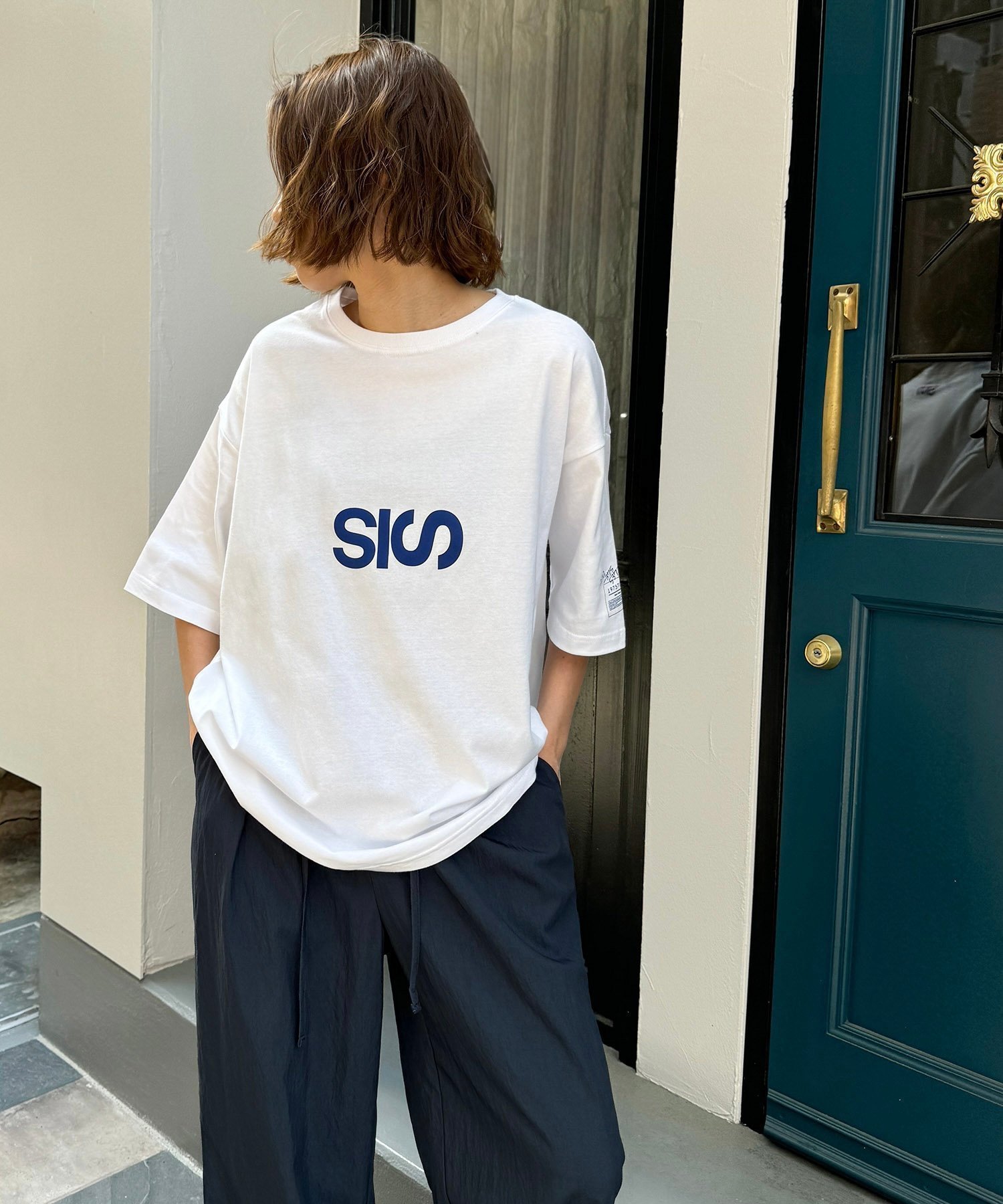 【キャナルジーン/CANAL JEAN】の1975 TOKYO SIS 半袖Tシャツ インテリア・キッズ・メンズ・レディースファッション・服の通販 founy(ファニー) 　ファッション　Fashion　レディースファッション　Fashion for Women　トップス・カットソー　Cut & Sew Tops　シャツ・ブラウス・オフィスカジュアル　Elegant Blouses & Button-Ups　ロングTシャツ・Tシャツ　Longline T-Shirts & Tees　シンプル　Simple, Minimal　プリント　Print, Printed Pattern　半袖　Short Sleeve, Half Sleeve　ホワイト|ID: prp329100004554758 ipo3291000000032726680