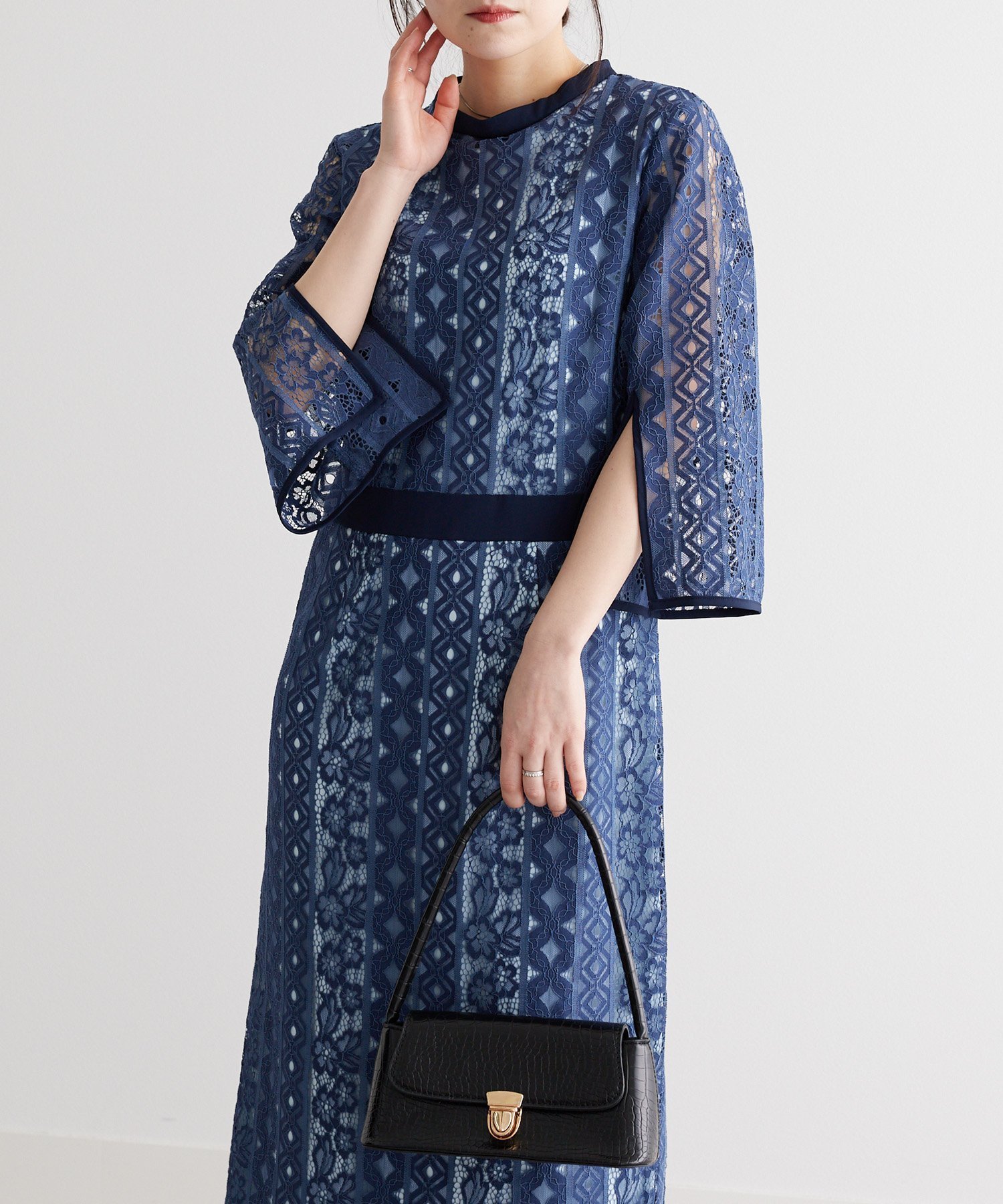 【ラナン/Ranan】の袖スリットレースワンピ インテリア・キッズ・メンズ・レディースファッション・服の通販 founy(ファニー) 　ファッション　Fashion　レディースファッション　WOMEN　ワンピース　Dress　ストレート　Straight　スリット　Slit　レース　Race　ネイビー|ID: prp329100004554815 ipo3291000000032192128
