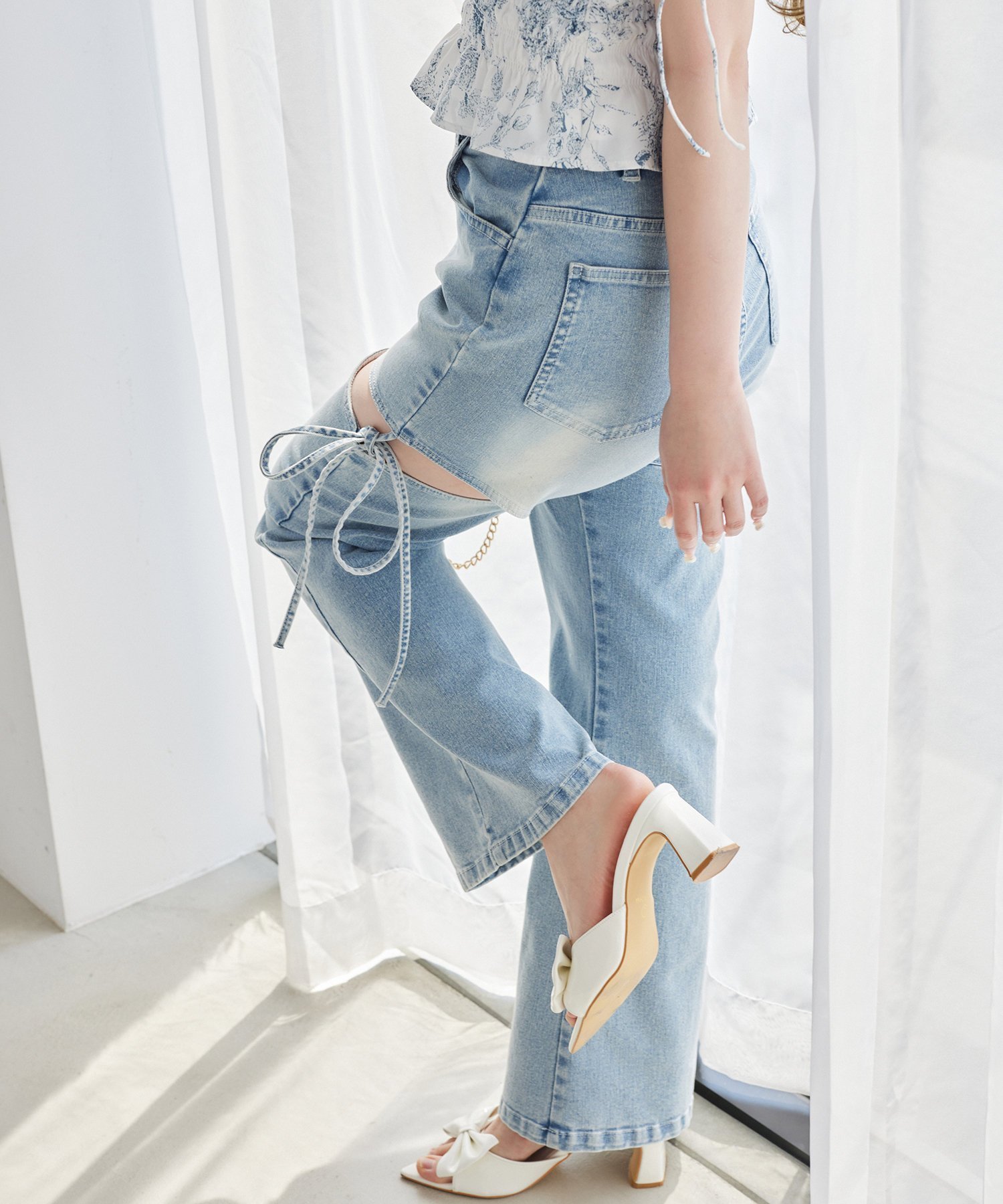【ナイスクラップ/NICE CLAUP】のサイドあき美脚ストレッチデニム インテリア・キッズ・メンズ・レディースファッション・服の通販 founy(ファニー) 　ファッション　Fashion　レディースファッション　WOMEN　ストレッチ　Stretch　デニム　Denim　サックスブルー|ID: prp329100004554838 ipo3291000000032192276