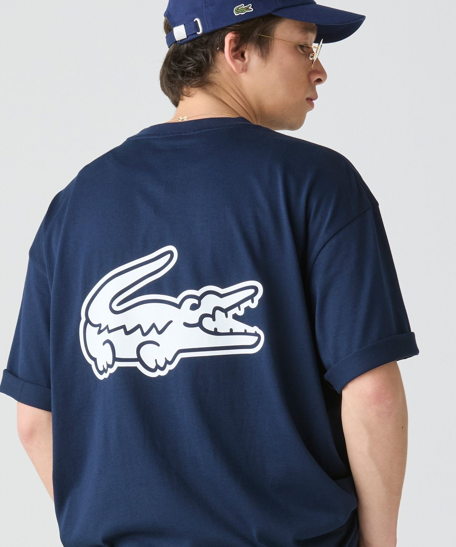 【ラコステ/LACOSTE / MEN】の【オンライン限定】LACOSTE オーバーサイズ バック プリント Tシャツ インテリア・キッズ・メンズ・レディースファッション・服の通販 founy(ファニー) 　ファッション　Fashion　メンズファッション　Fashion for Men　春　Spring　コンパクト　Compact, Small Size　スウェット / スエット　Sweatshirt, Sweatwear　ダウン　Down, Puffer　トレンド　Trend, Trending Now　ビッグ　Big, Oversized　フェミニン　Feminine, Girly　プリント　Print, Printed Pattern　ラバー　Rubber, Rubber Sole　リラックス　Relax, Relaxed Fit　ルーズ　Loose, Oversized　S/S・春夏　SS, Spring/Summer, Warm Season　おすすめ　Recommended / Our Picks　夏　Summer　2025年　2025　2025春夏・S/S　Spring/Summer 2025 SS25　ネイビー|ID: prp329100004554899 ipo3291000000032607835