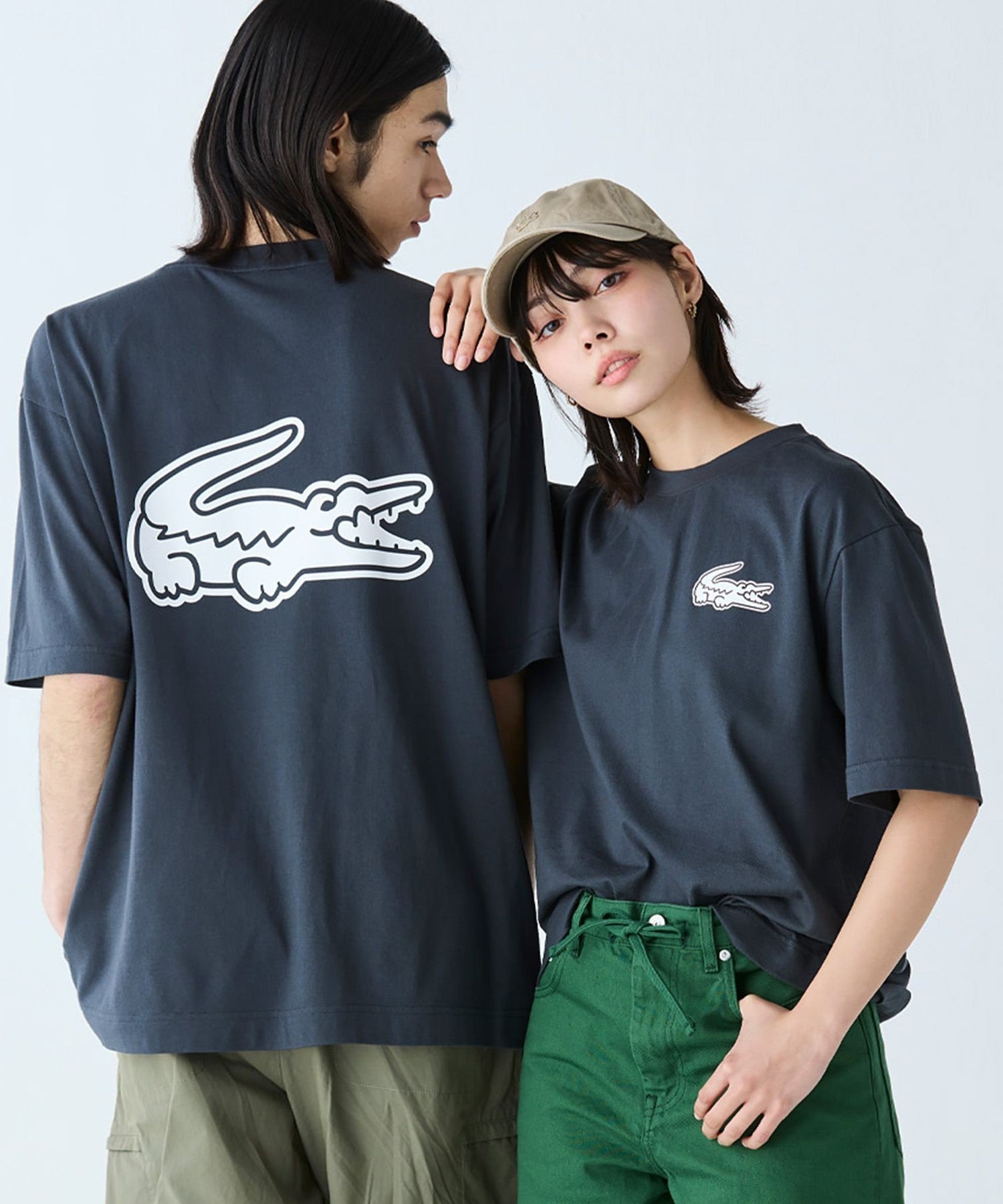 【ラコステ/LACOSTE / MEN】の【オンライン限定】LACOSTE オーバーサイズ バック プリント Tシャツ インテリア・キッズ・メンズ・レディースファッション・服の通販 founy(ファニー) 　ファッション　Fashion　メンズファッション　Fashion for Men　春　Spring　コンパクト　Compact, Small Size　スウェット / スエット　Sweatshirt, Sweatwear　ダウン　Down, Puffer　トレンド　Trend, Trending Now　ビッグ　Big, Oversized　フェミニン　Feminine, Girly　プリント　Print, Printed Pattern　ラバー　Rubber, Rubber Sole　リラックス　Relax, Relaxed Fit　ルーズ　Loose, Oversized　S/S・春夏　SS, Spring/Summer, Warm Season　おすすめ　Recommended / Our Picks　夏　Summer　2025年　2025　2025春夏・S/S　Spring/Summer 2025 SS25　チャコール|ID: prp329100004554899 ipo3291000000032607837