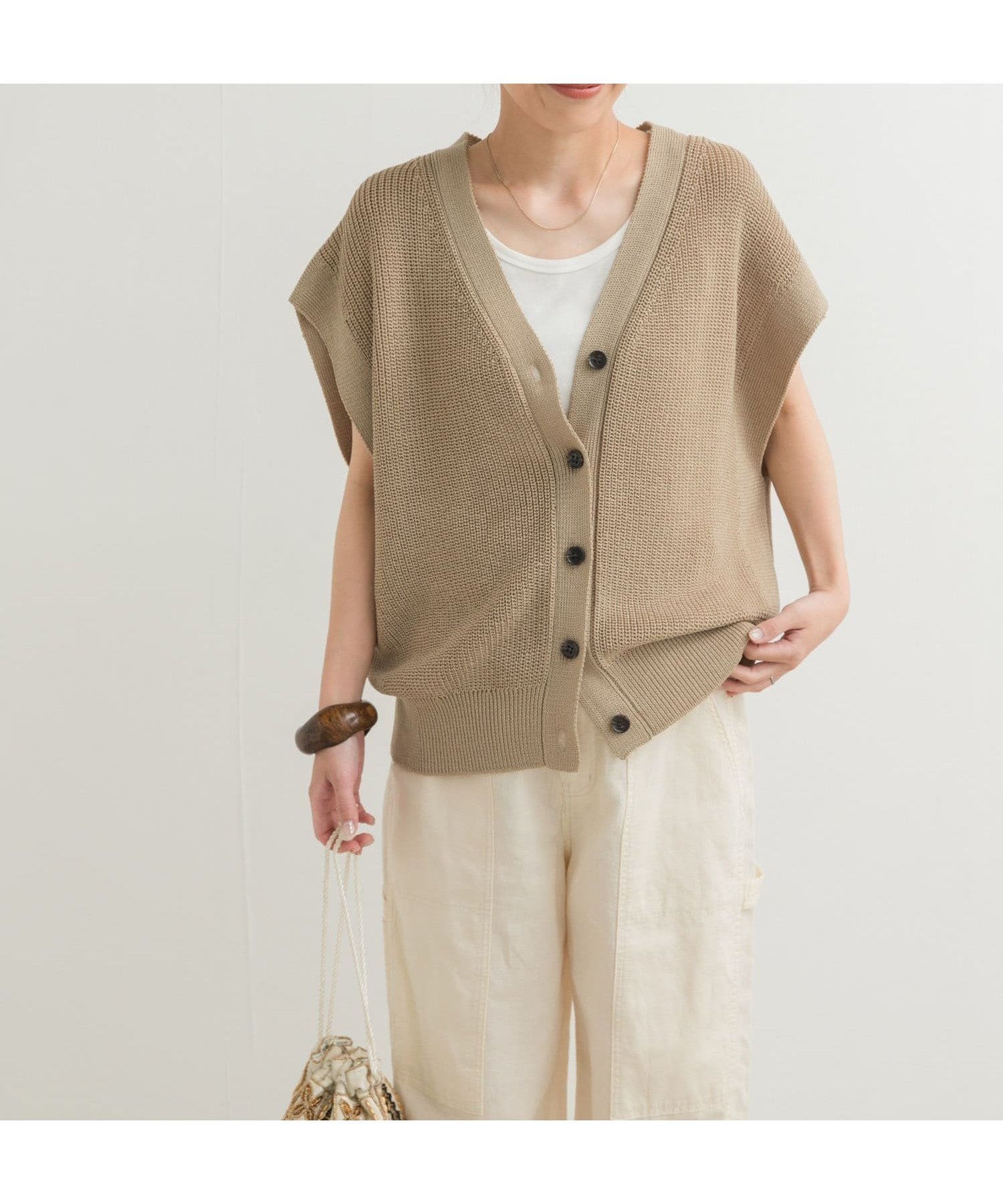 【アーバンリサーチ ドアーズ/URBAN RESEARCH DOORS】のリネンライクVネックベスト インテリア・キッズ・メンズ・レディースファッション・服の通販 founy(ファニー) 　ファッション　Fashion　レディースファッション　WOMEN　アウター　Coat Outerwear　トップス・カットソー　Tops/Tshirt　ベスト/ジレ　Gilets/Vests　Vネック　V-Neck　2025年　2025　2025春夏・S/S　Ss,Spring/Summer,2025　インナー　Inner　カットソー　Cut And Sew　キャミソール　Camisole　シンプル　Simple　タンク　Tank　ベスト　Vest　ロング　Long　夏　Summer　春　Spring　S/S・春夏　Ss・Spring/Summer　長袖　Long Sleeve　BEIGE|ID: prp329100004555097 ipo3291000000032394744