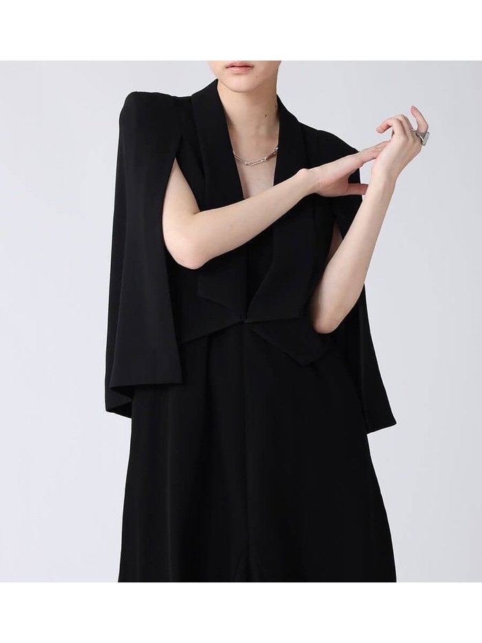 【ラシュッド/LASUD】のケープデザインショートジャケット インテリア・キッズ・メンズ・レディースファッション・服の通販 founy(ファニー) https://founy.com/ ファッション Fashion レディースファッション Fashion for Women アウター Coat / Outerwear Collection レディースジャケット・軽アウター Jackets クラシカル Classical, Vintage-Inspired コレクション Collection, Seasonal Line ジャケット Jacket, Outerwear ドレープ Drape, Draping Fabric フォーマル Formal, Dressy ベスト Vest, Waistcoat マニッシュ Mannish, Boyish エレガント 上品 Elegant |ID: prp329100004555180 ipo3291000000032693419