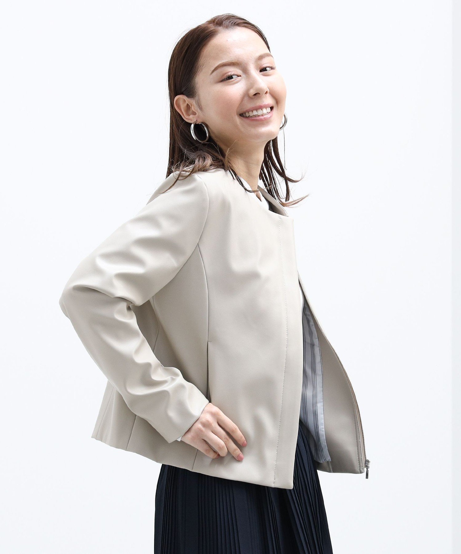 【その他のブランド/Other】のノーカラー フェイクレザー ブルゾン インテリア・キッズ・メンズ・レディースファッション・服の通販 founy(ファニー) 　ファッション　Fashion　レディースファッション　WOMEN　アウター　Coat Outerwear　ブルゾン　Blouson/Jackets　インナー　Inner　コンパクト　Compact　シンプル　Simple　フェイクレザー　Faux Leather　フェミニン　Feminine　ブルゾン　Blouson　リアル　Real　ロング　Long　人気　Popularity　GREIGE|ID: prp329100004555221 ipo3291000000032194911