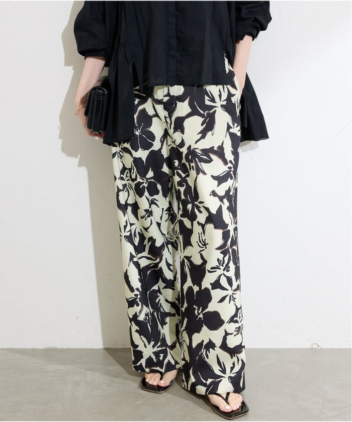 【ジャーナルスタンダード/JOURNAL STANDARD】のハンドタッチフラワープリントパンツ インテリア・キッズ・メンズ・レディースファッション・服の通販 founy(ファニー) https://founy.com/ ファッション Fashion レディースファッション Ladies' Fashion Online パンツ Pants 2025年 2025 2025春夏・S/S Ss,Spring/Summer,2025 ハンド Hand フラワー Flower プリント Print エレガント 上品 Elegant |ID: prp329100004555378 ipo3291000000032658016