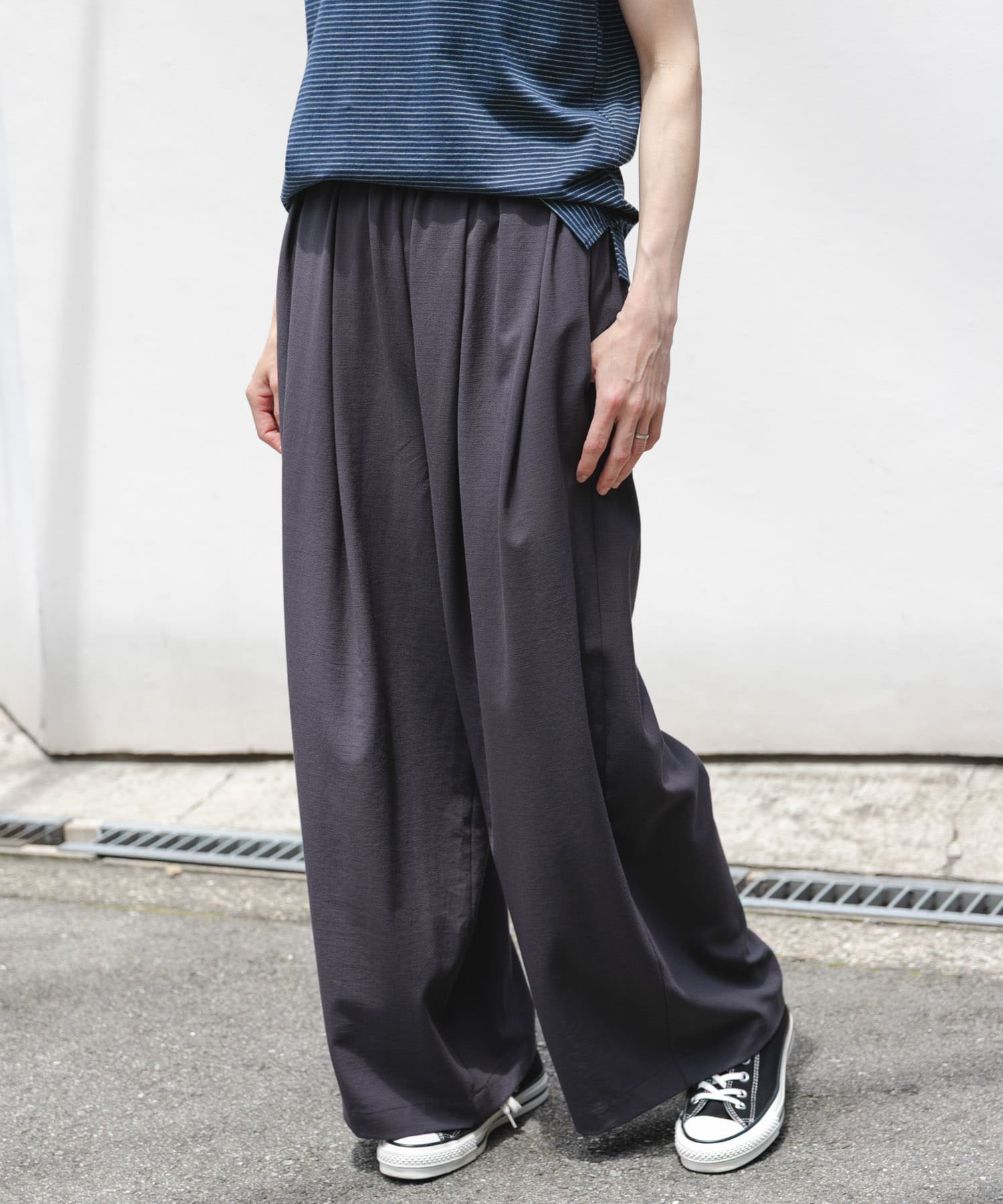 【アーバンリサーチ ドアーズ/URBAN RESEARCH DOORS】のFORK SPOON ツータックワイドイージーパンツ インテリア・キッズ・メンズ・レディースファッション・服の通販 founy(ファニー) 　ファッション　Fashion　レディースファッション　Fashion for Women　パンツ　Pants & Trousers　2025年　2025　2025春夏・S/S　Spring/Summer 2025 SS25　おすすめ　Recommended / Our Picks　コンパクト　Compact, Small Size　シンプル　Simple, Minimal　バランス　Balance, Style Balance　ベーシック　Basic, Essential　ボトム　Bottoms, Lower Wear　ワイド　Wide, Wide Fit　夏　Summer　S/S・春夏　SS, Spring/Summer, Warm Season　CHARCOAL|ID: prp329100004555443 ipo3291000000033166771