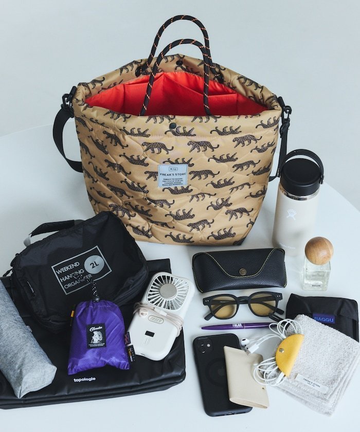 【フリークスストア/FREAK'S STORE】の別注PADDED TOTE BAG/パデットトートバッグ インテリア・キッズ・メンズ・レディースファッション・服の通販 founy(ファニー) 　ファッション　Fashion　レディースファッション　Fashion for Women　バッグ　Bags　キルティング　Quilted, Quilting　クッション　Cushion, Throw Pillow　ショルダー　Shoulder, Shoulder Strap　スペシャル　Special, Limited Edition　ダブル　Double, Double-Breasted　ポケット　Pocket, Pocket Detail　レオパード　Leopard, Animal Print　別注　Limited Edition, Custom Order　レオパードベージュ|ID: prp329100004556039 ipo3291000000034011257