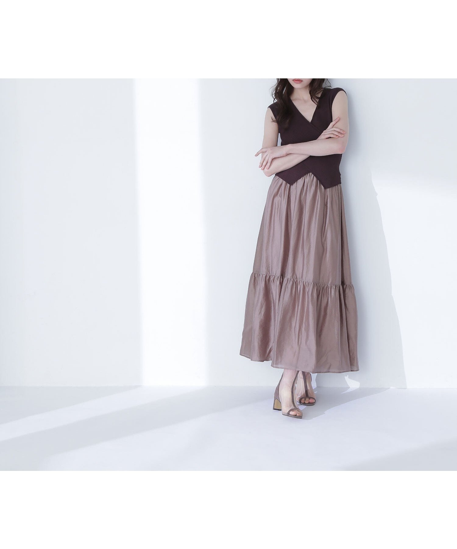【ナチュラル ビューティー ベーシック/NATURAL BEAUTY BASIC】のカシュクールドッキングワンピース インテリア・キッズ・メンズ・レディースファッション・服の通販 founy(ファニー) 　ファッション　Fashion　レディースファッション　WOMEN　ワンピース　Dress　シアー　Sheer　ドッキング　Docking　リブニット　Rib Knit　リラックス　Relax　ブラウン×モカ2|ID: prp329100004556092 ipo3291000000032302178