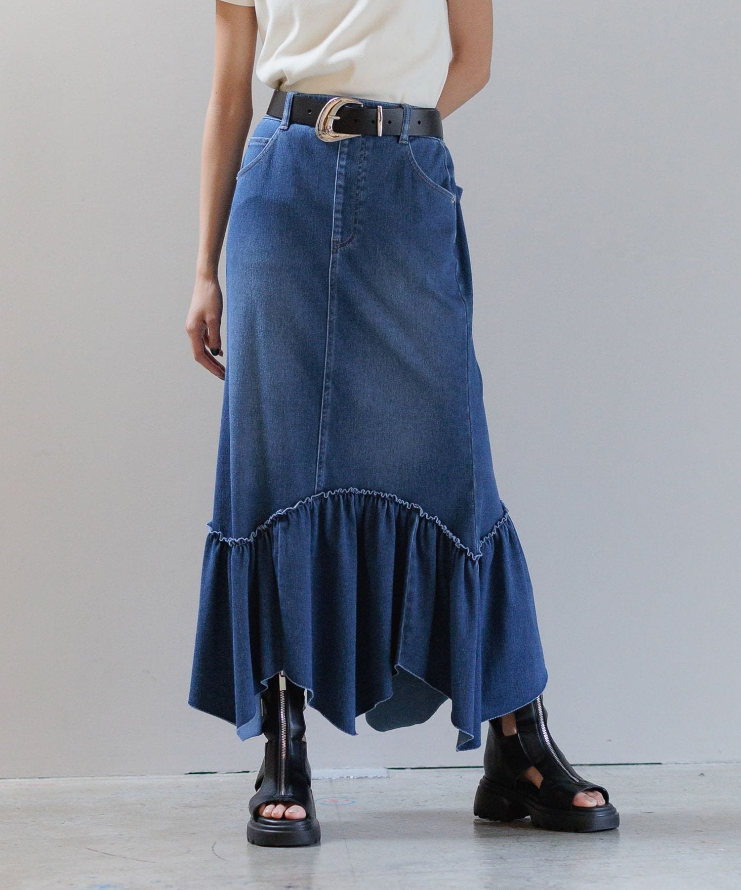 【ページボーイ/PAGEBOY】のカットデニムティアードスカート インテリア・キッズ・メンズ・レディースファッション・服の通販 founy(ファニー) 　ファッション　Fashion　レディースファッション　WOMEN　スカート　Skirt　ティアードスカート　Tiered Skirts　カットソー　Cut And Sew　ティアードスカート　Tiered Skirt　デニム　Denim　フィット　Fit　フォルム　Form　ブルー85|ID: prp329100004556122 ipo3291000000032313685