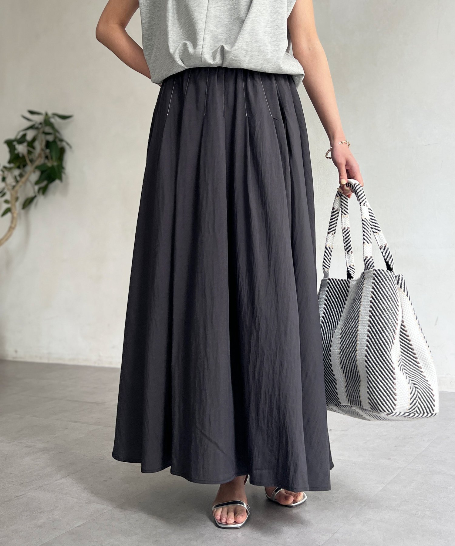 【シェトワ/Chez toi】のハリ感フレアスカート 人気、トレンドファッション・服の通販 founy(ファニー) 　ファッション　Fashion　レディースファッション　Fashion for Women　スカート　Skirts　Aライン・フレアスカート　A-Line & Flared Skirts　サマー　Summer, Summer Style　シンプル　Simple, Minimal　スニーカー　Sneakers, Trainers　フレア　Flare, Flared　ベスト　Vest, Waistcoat　リラックス　Relax, Relaxed Fit　プチプライス・低価格　Affordable / Budget Price　おすすめ　Recommended / Our Picks　エレガント 上品　Elegant　 other-1|ID: prp329100004556134 ipo3291000000032712325