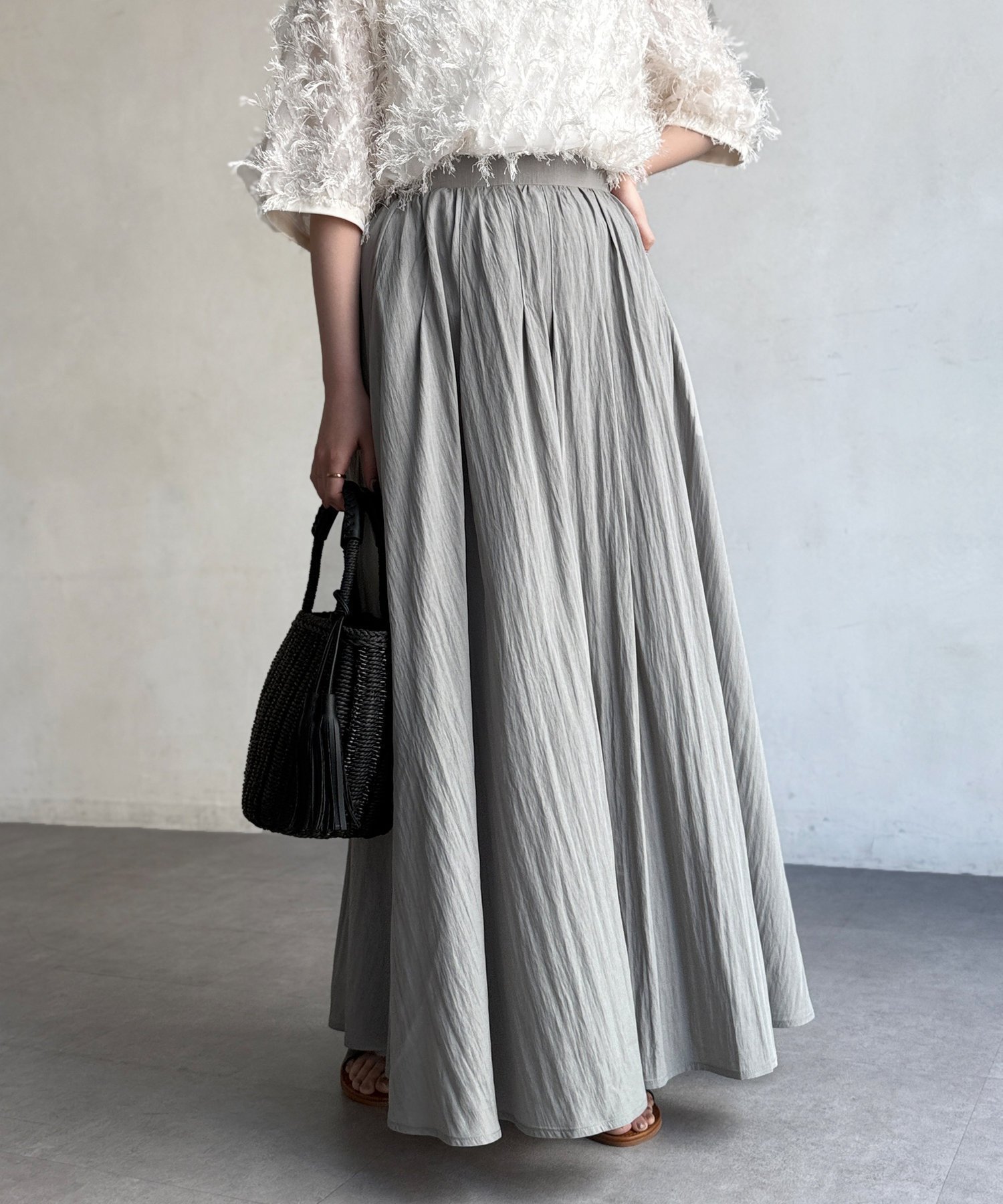 【シェトワ/Chez toi】のハリ感フレアスカート インテリア・キッズ・メンズ・レディースファッション・服の通販 founy(ファニー) 　ファッション　Fashion　レディースファッション　Fashion for Women　スカート　Skirts　Aライン・フレアスカート　A-Line & Flared Skirts　サマー　Summer, Summer Style　シンプル　Simple, Minimal　スニーカー　Sneakers, Trainers　フレア　Flare, Flared　ベスト　Vest, Waistcoat　リラックス　Relax, Relaxed Fit　プチプライス・低価格　Affordable / Budget Price　おすすめ　Recommended / Our Picks　エレガント 上品　Elegant　グレー|ID: prp329100004556134 ipo3291000000032712329